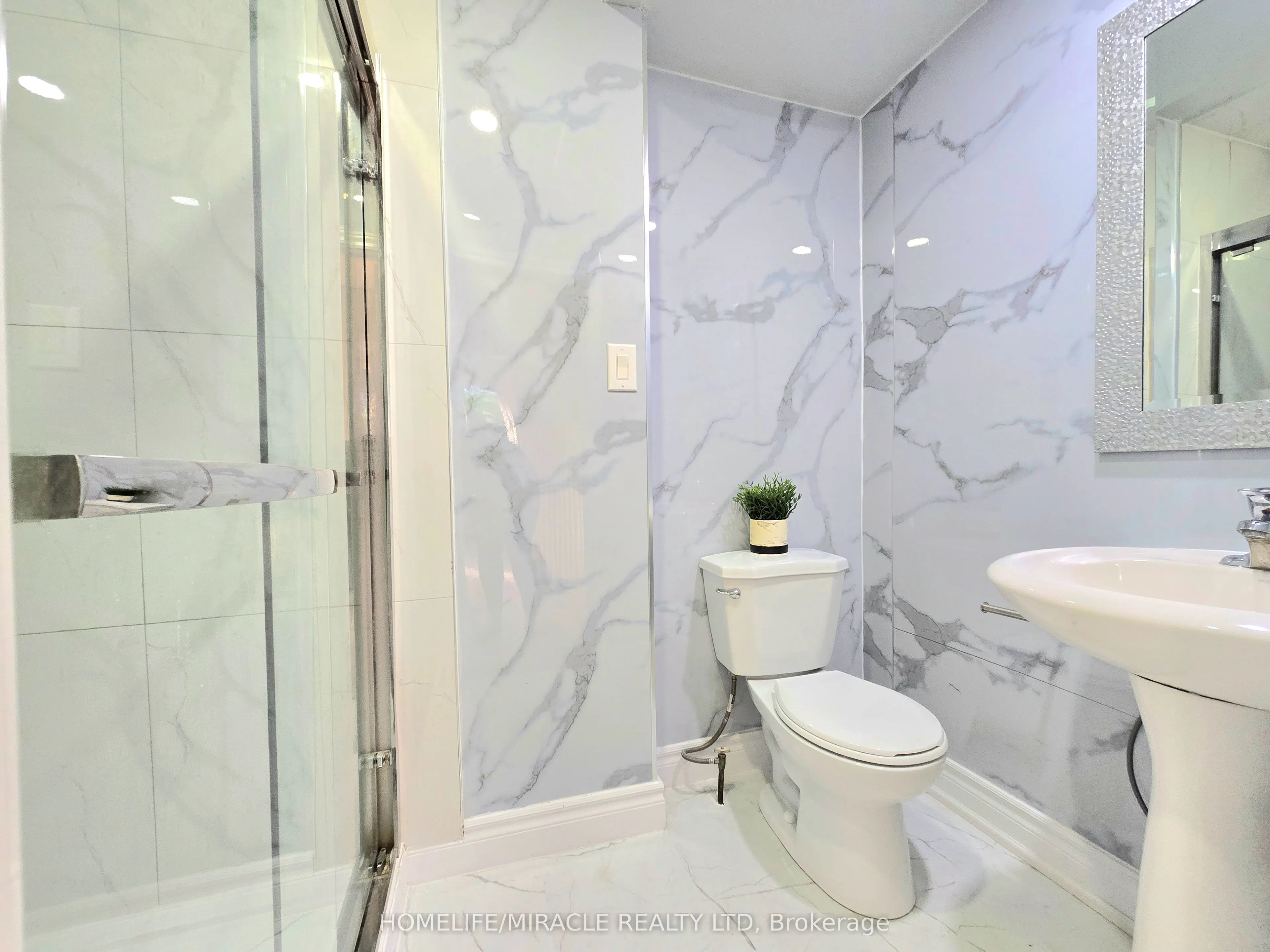 3777 Woodruff Crescent