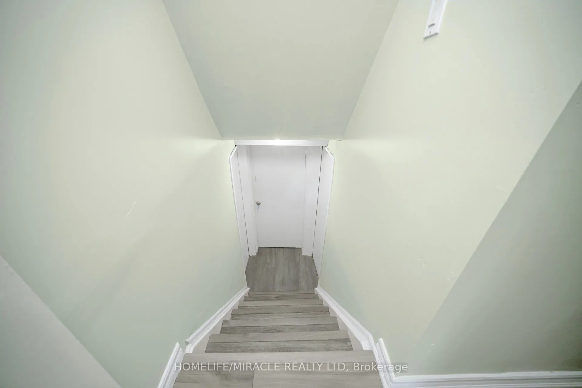 3777 Woodruff Crescent