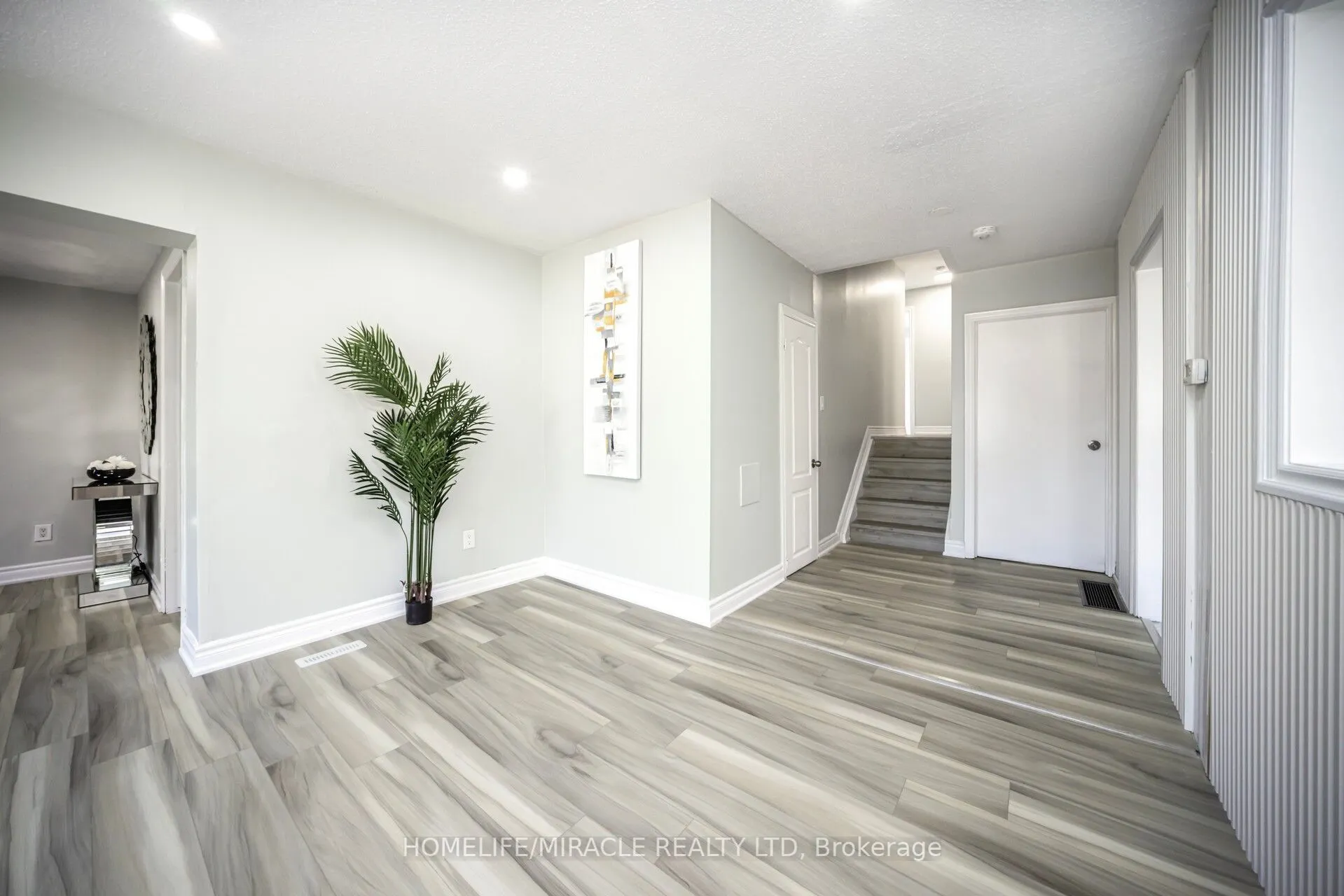 3777 Woodruff Crescent