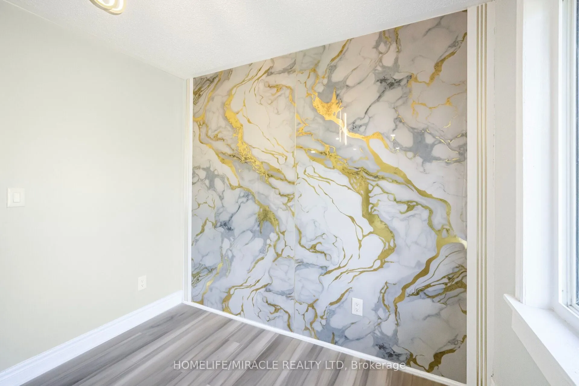 3777 Woodruff Crescent