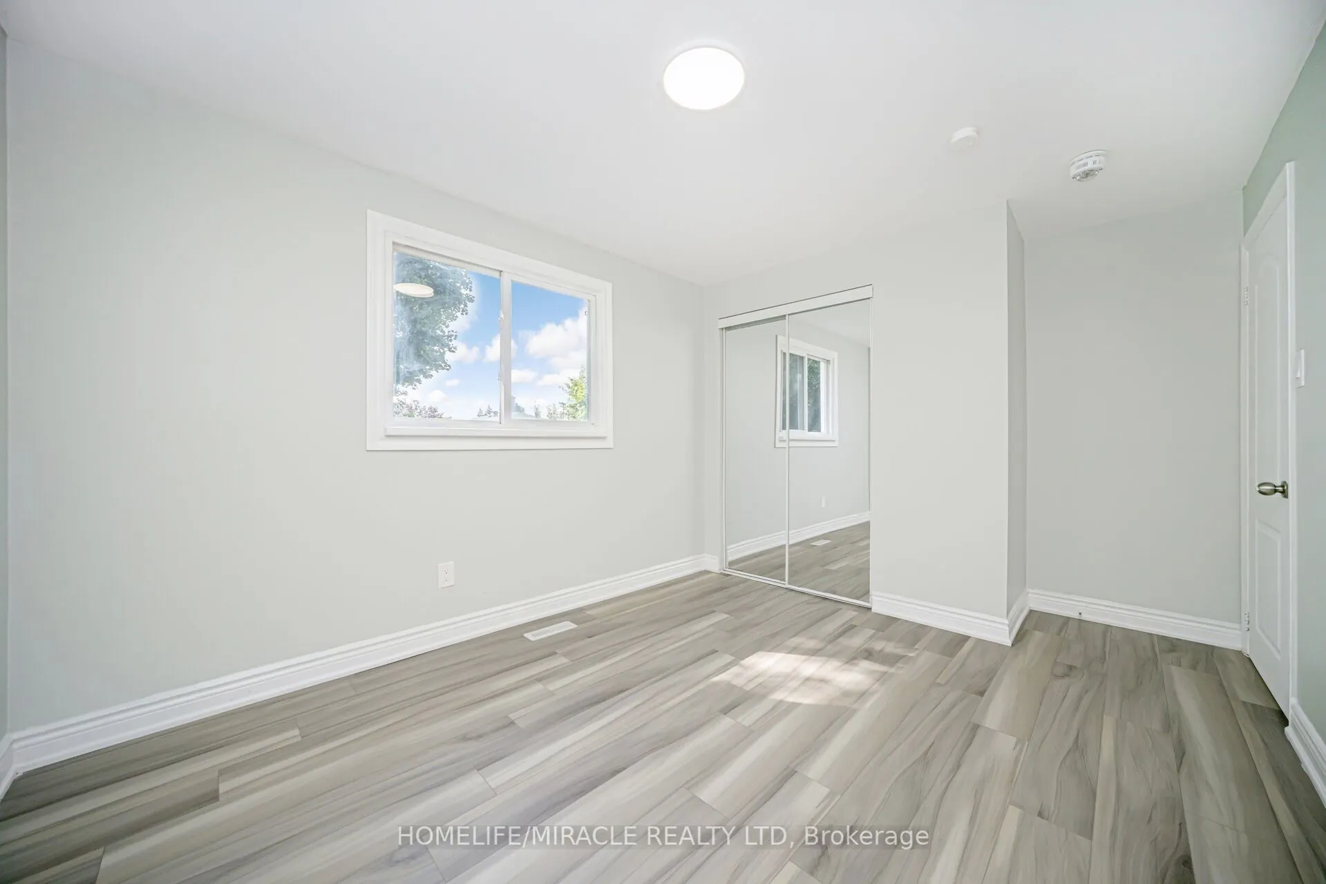 3777 Woodruff Crescent