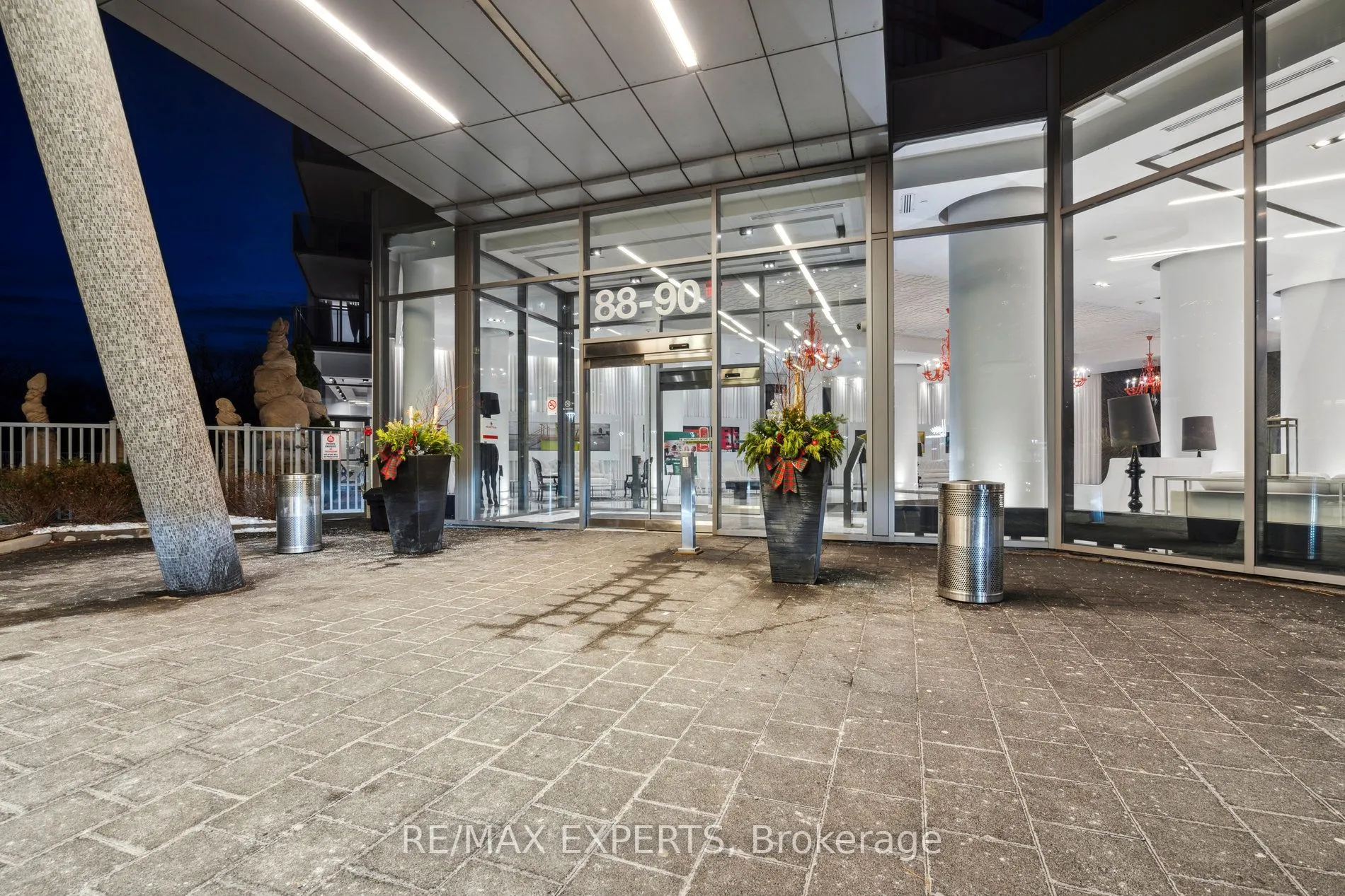 90 Park Lawn Road, #Ph-3007