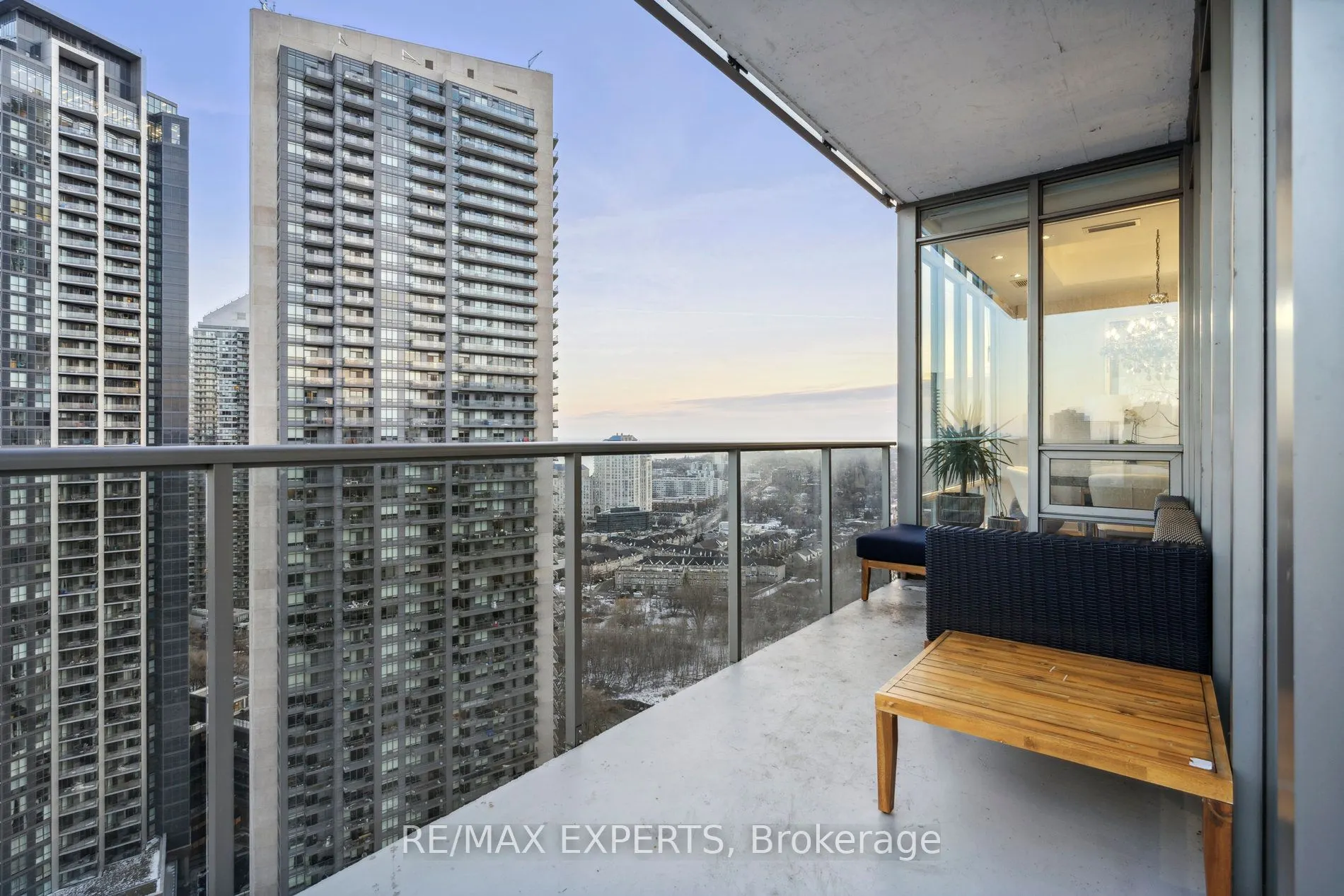 90 Park Lawn Road, #Ph-3007