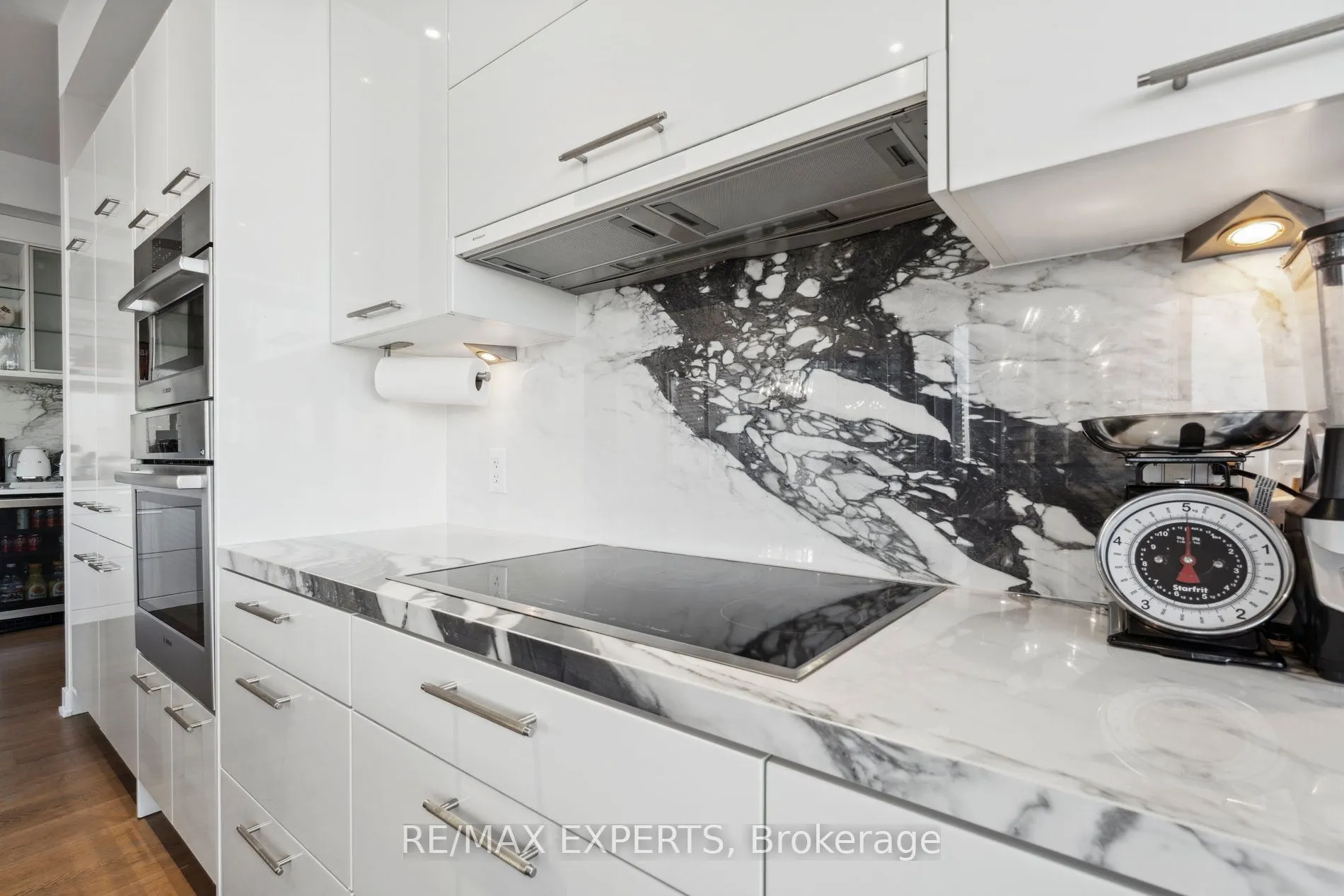 90 Park Lawn Road, #Ph-3007