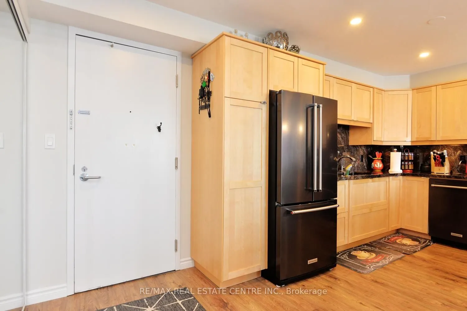 200 Broadway, #406