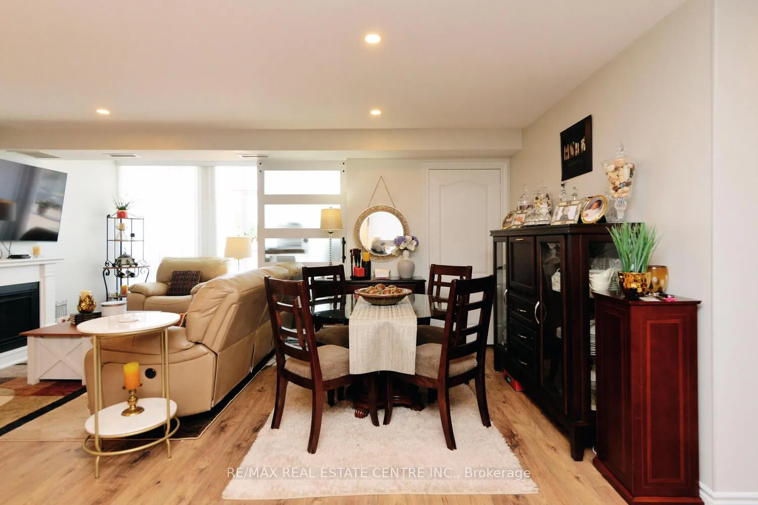 200 Broadway, #406