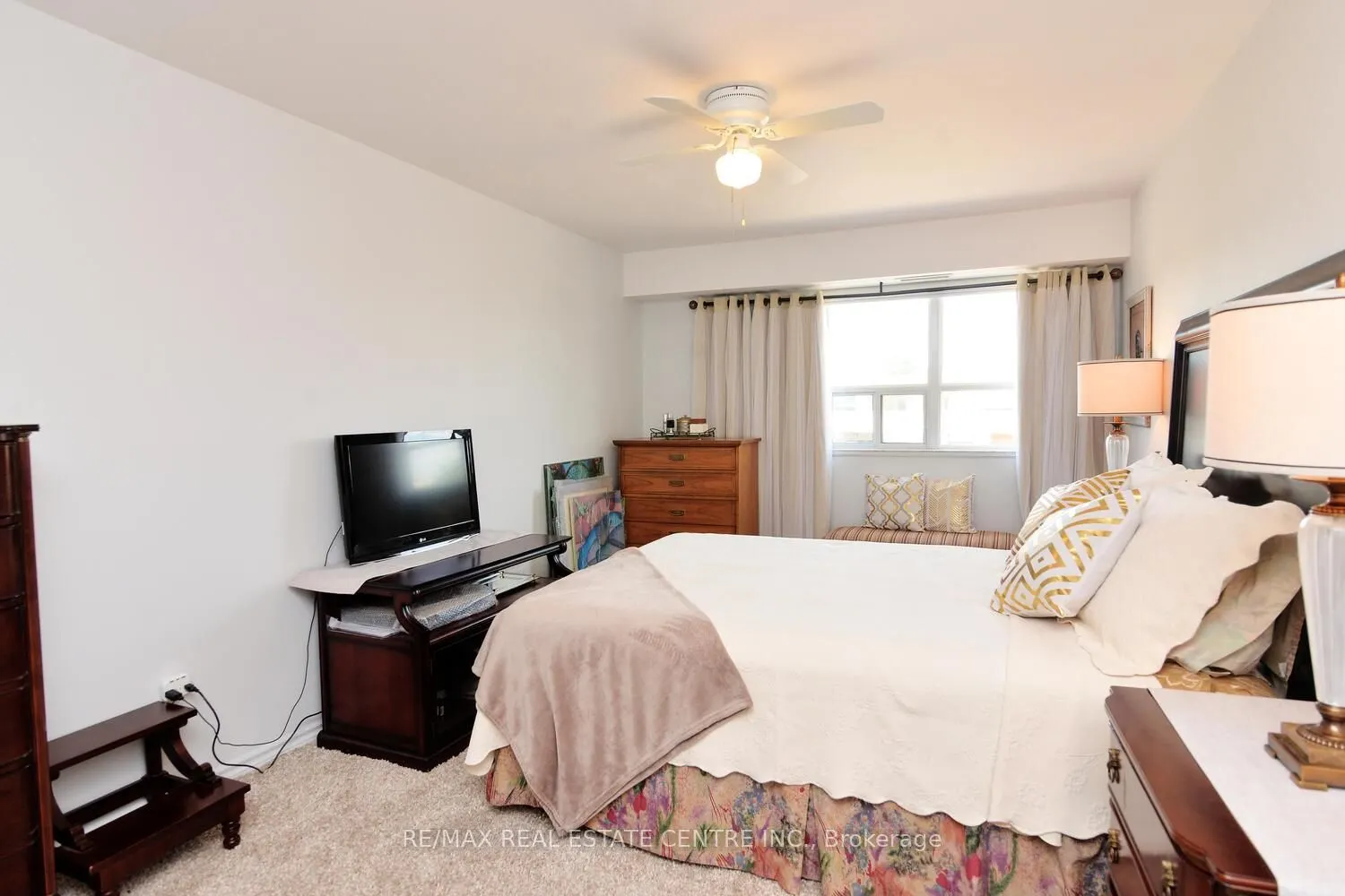200 Broadway, #406