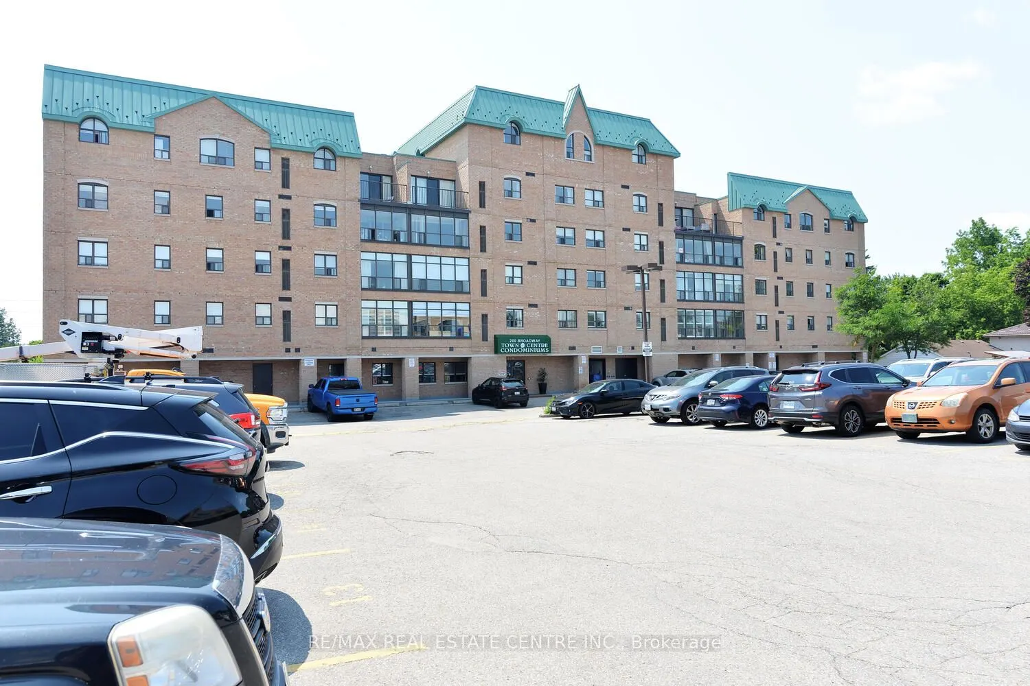 200 Broadway, #406