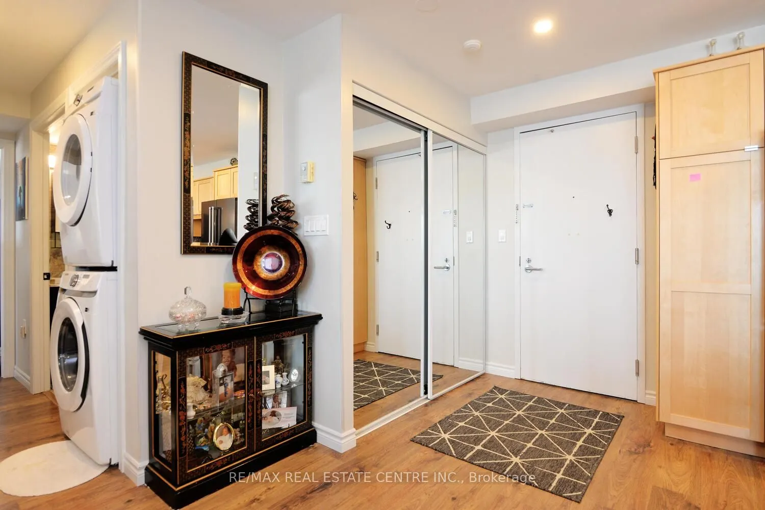 200 Broadway, #406