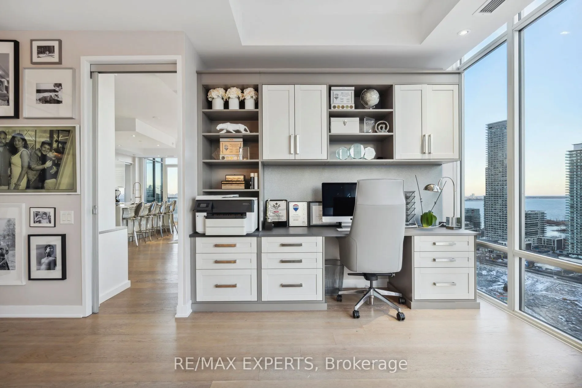 90 Park Lawn Road, #PH-3007