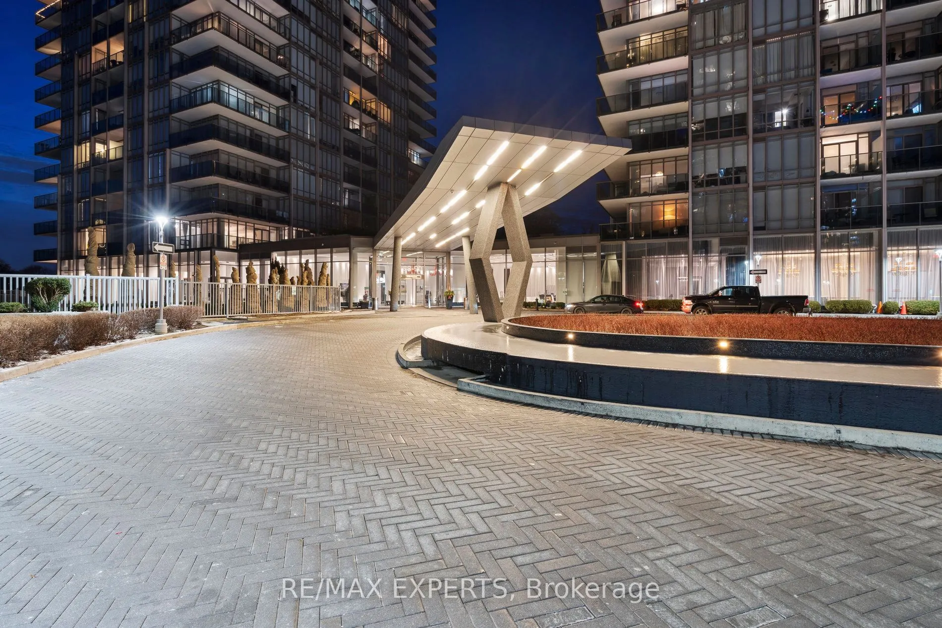 90 Park Lawn Road, #PH-3007
