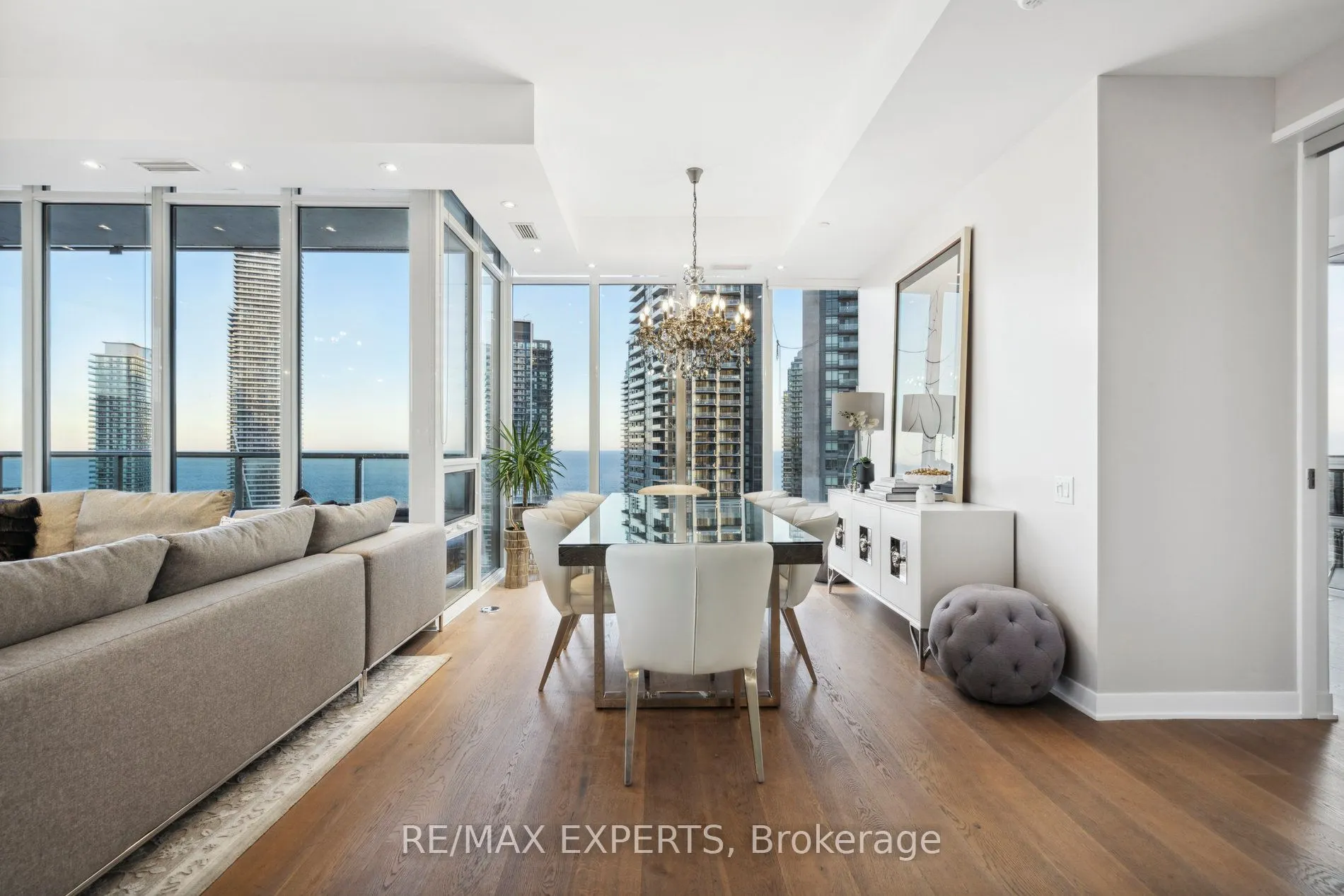 90 Park Lawn Road, #PH-3007