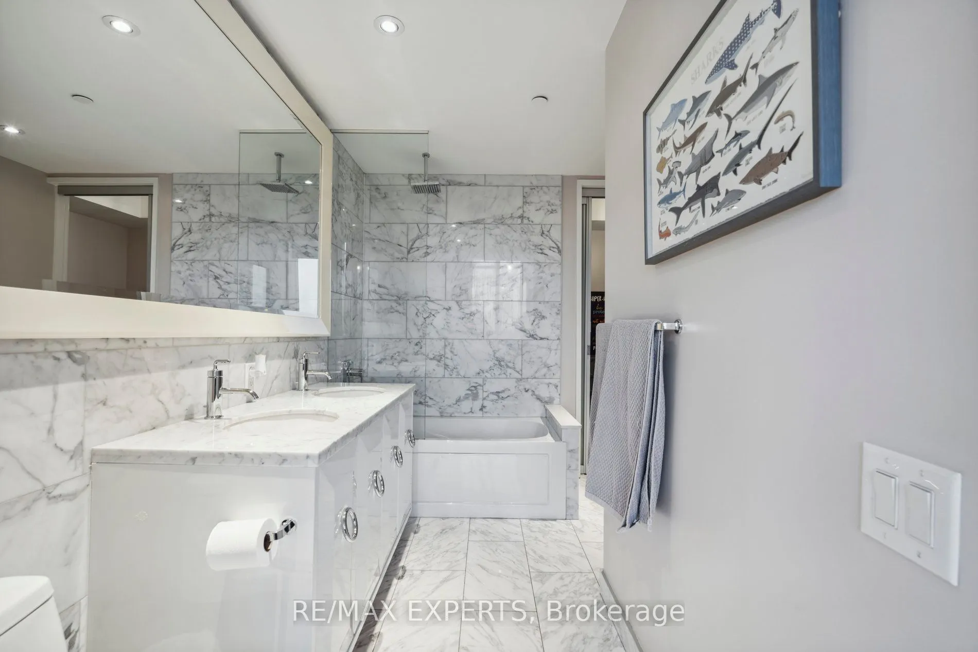 90 Park Lawn Road, #PH-3007