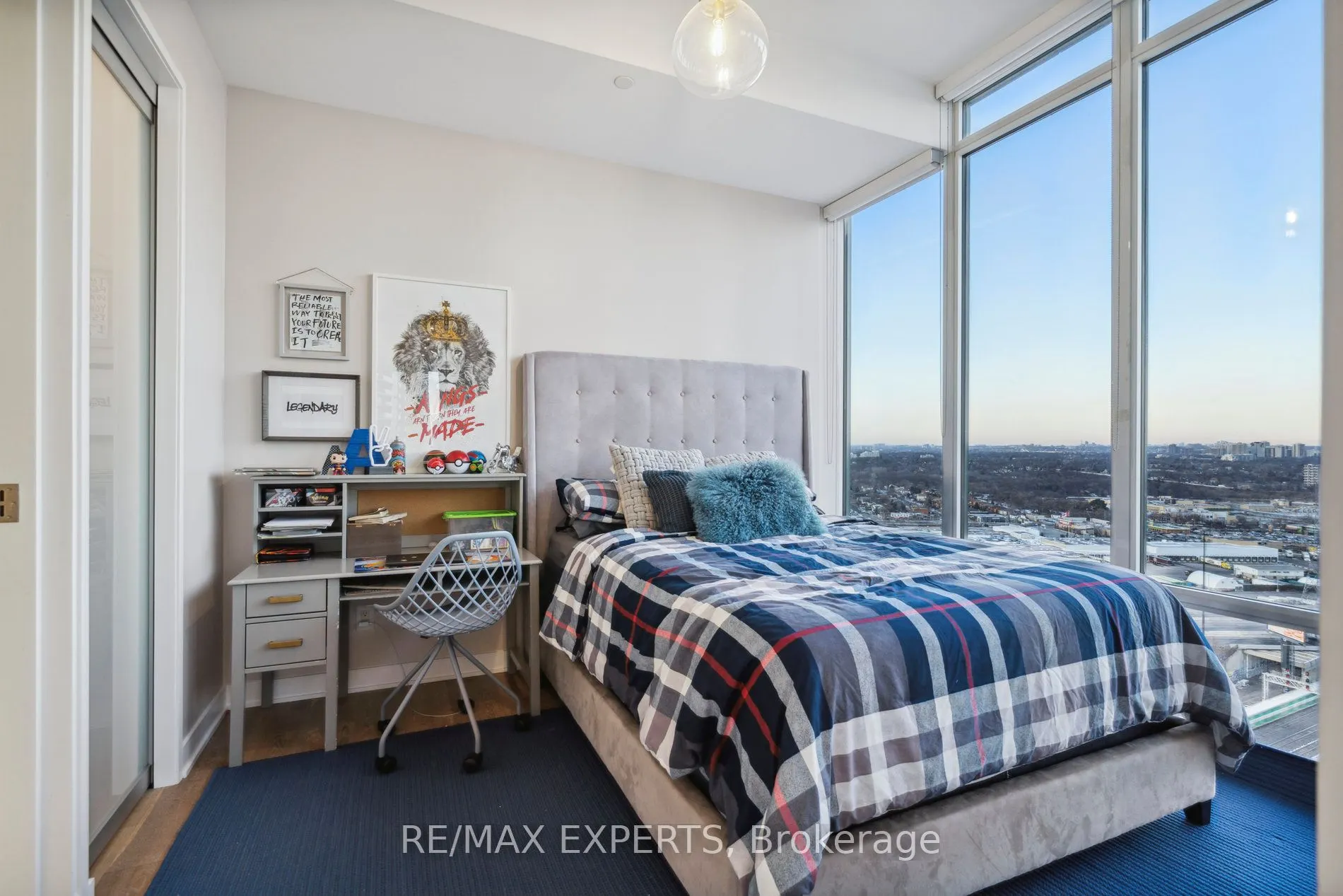 90 Park Lawn Road, #PH-3007