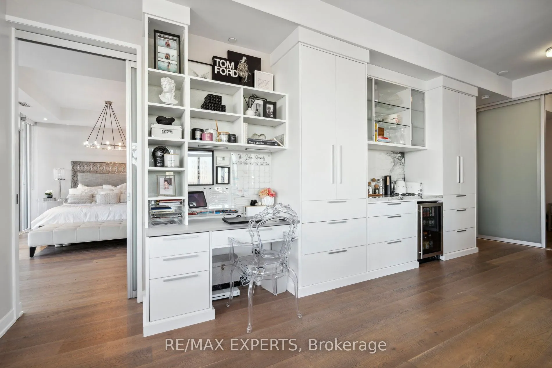 90 Park Lawn Road, #PH-3007