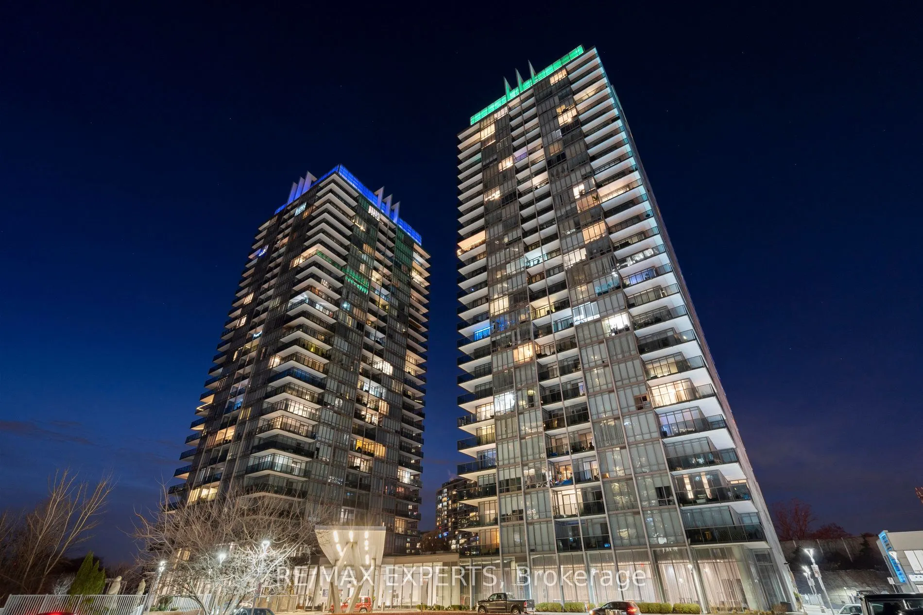 90 Park Lawn Road, #PH-3007