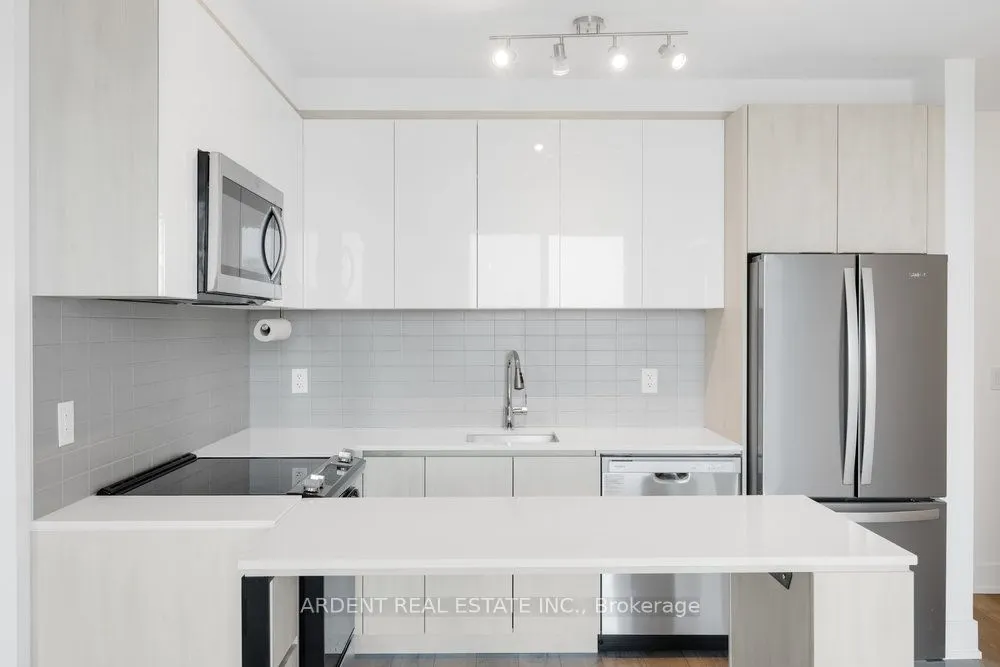 3100 Keele Street, #817