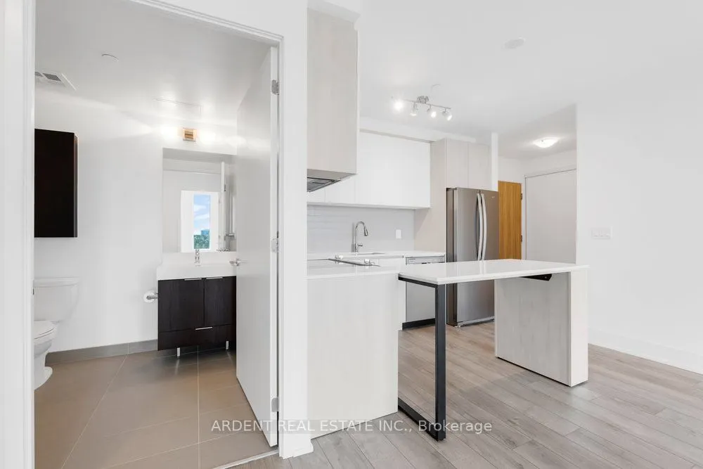 3100 Keele Street, #817