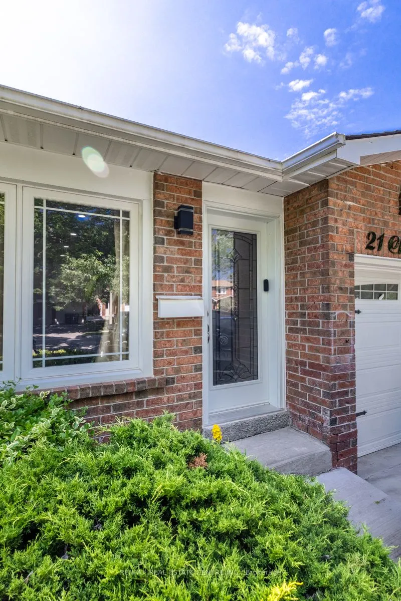 21 Chopin Crescent
