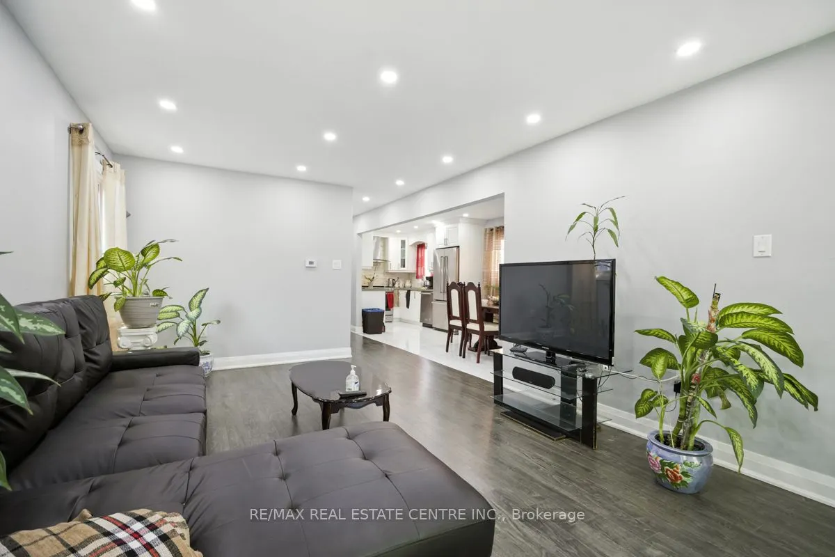 21 Chopin Crescent