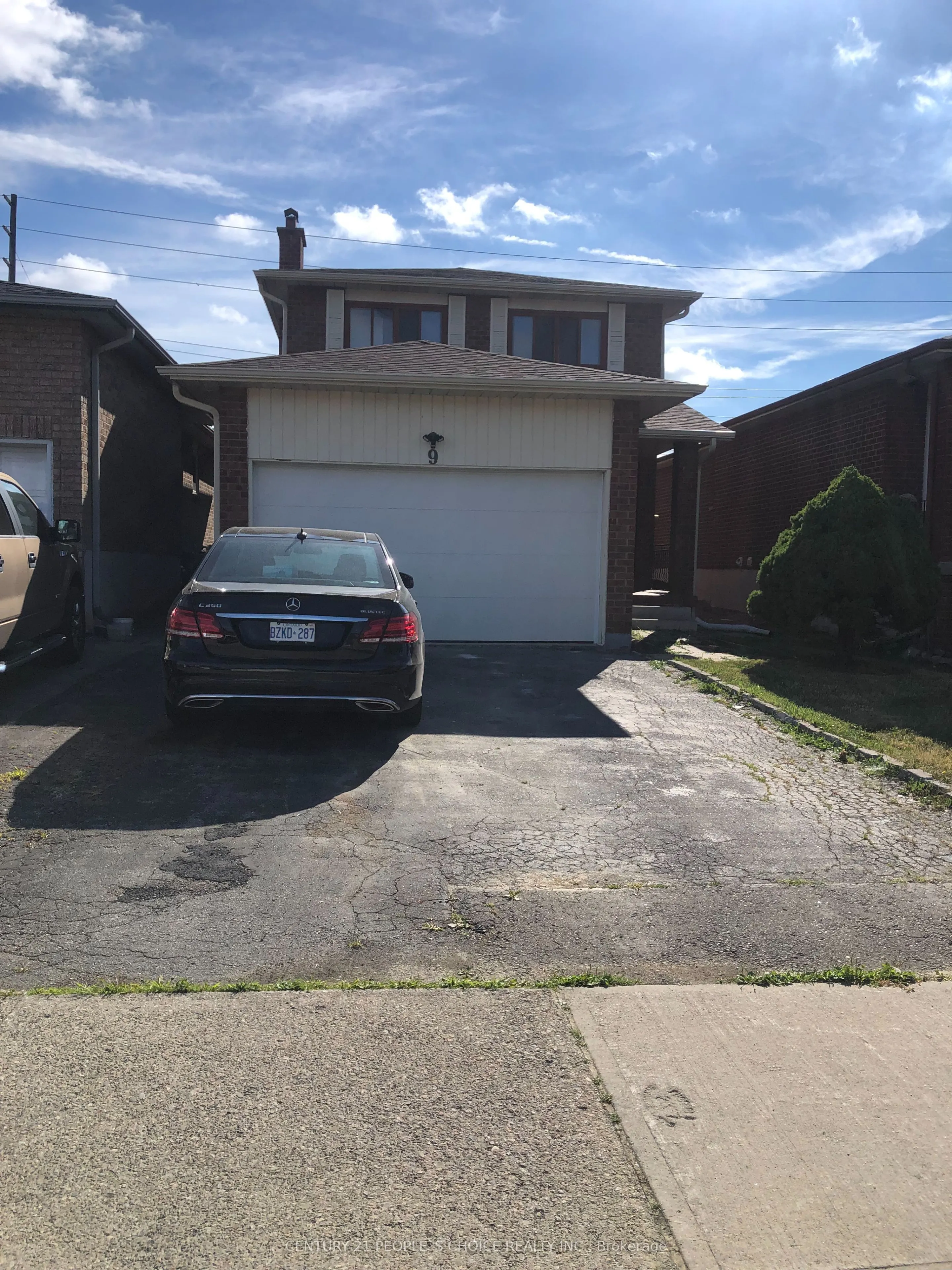 9 Sonoma Way, #Main & 2nd Floor