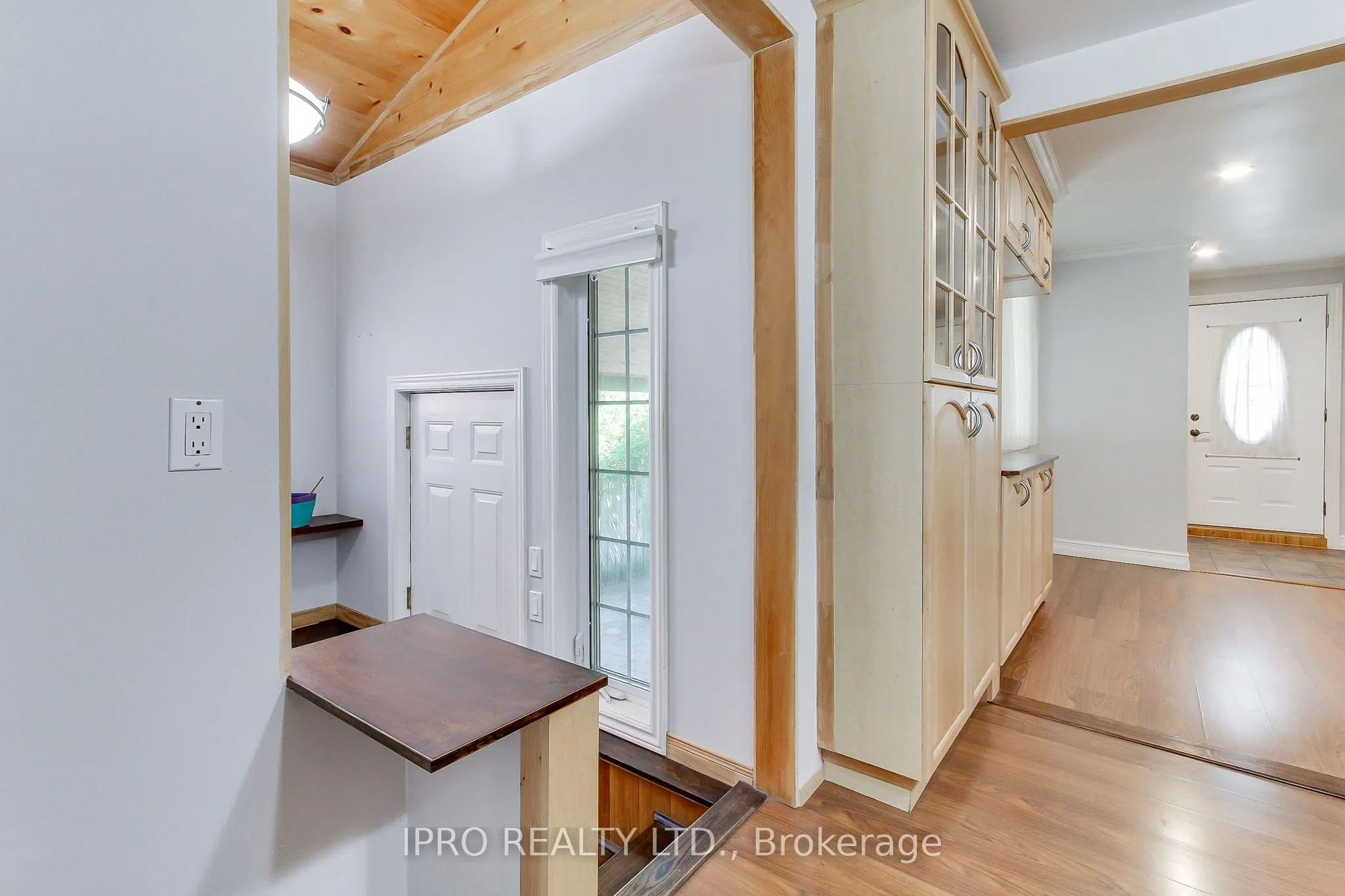 21 Woodbury Road