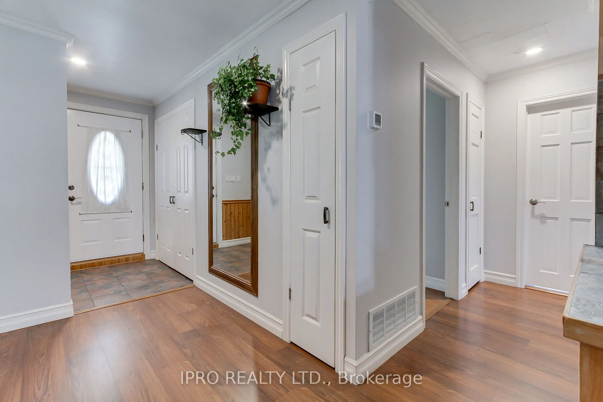 21 Woodbury Road