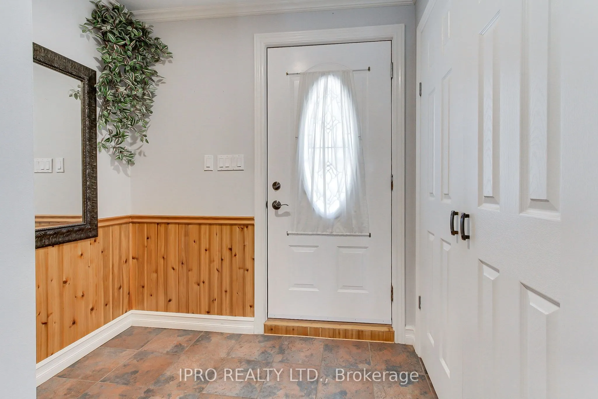 21 Woodbury Road