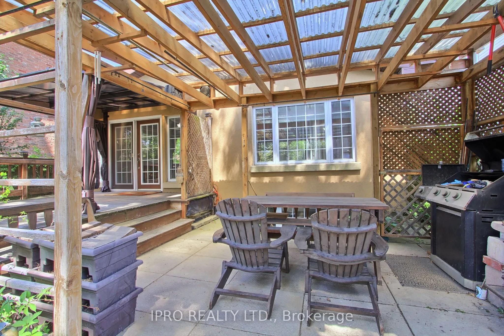 21 Woodbury Road