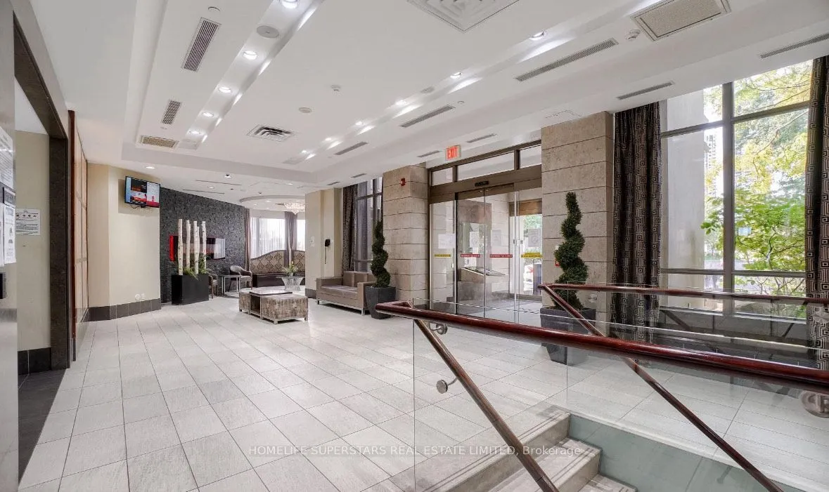 310 Burnhamthorpe Road, #2906