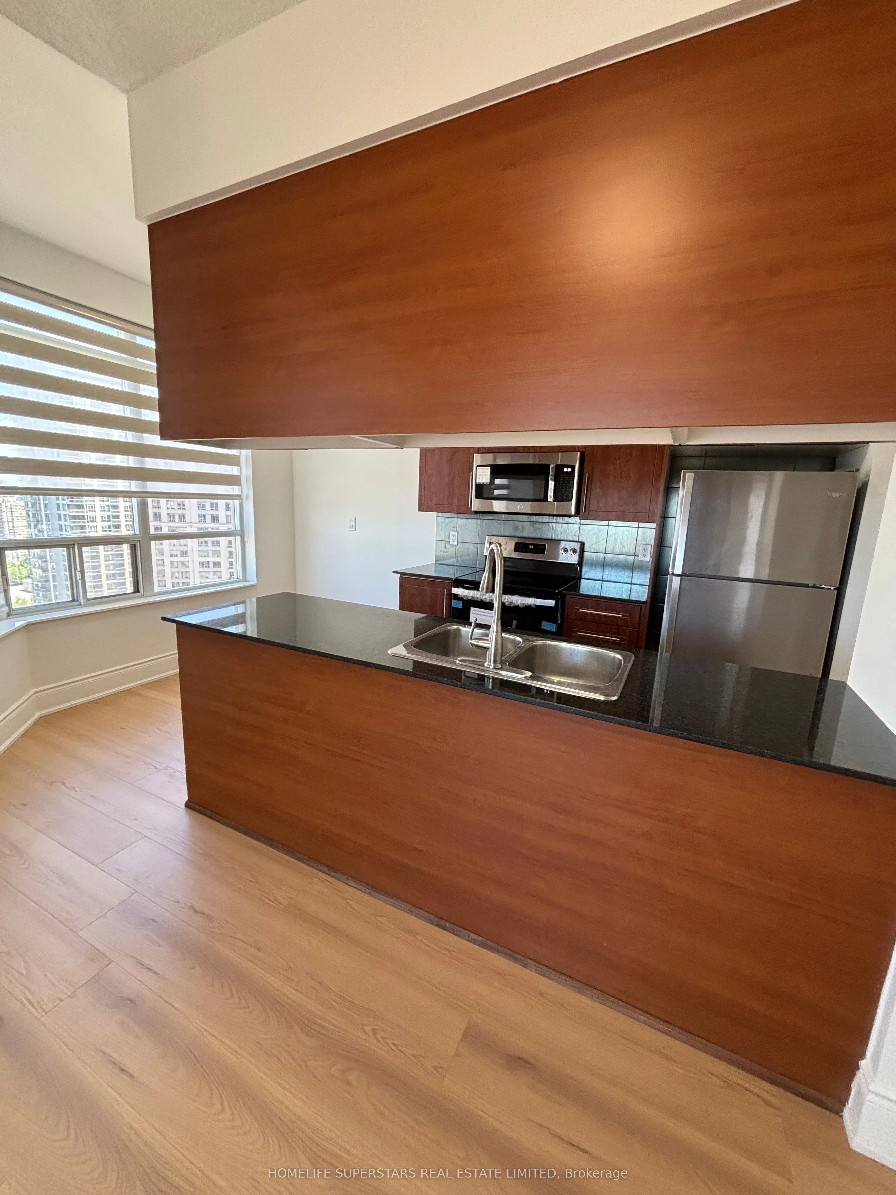 310 Burnhamthorpe Road, #2906