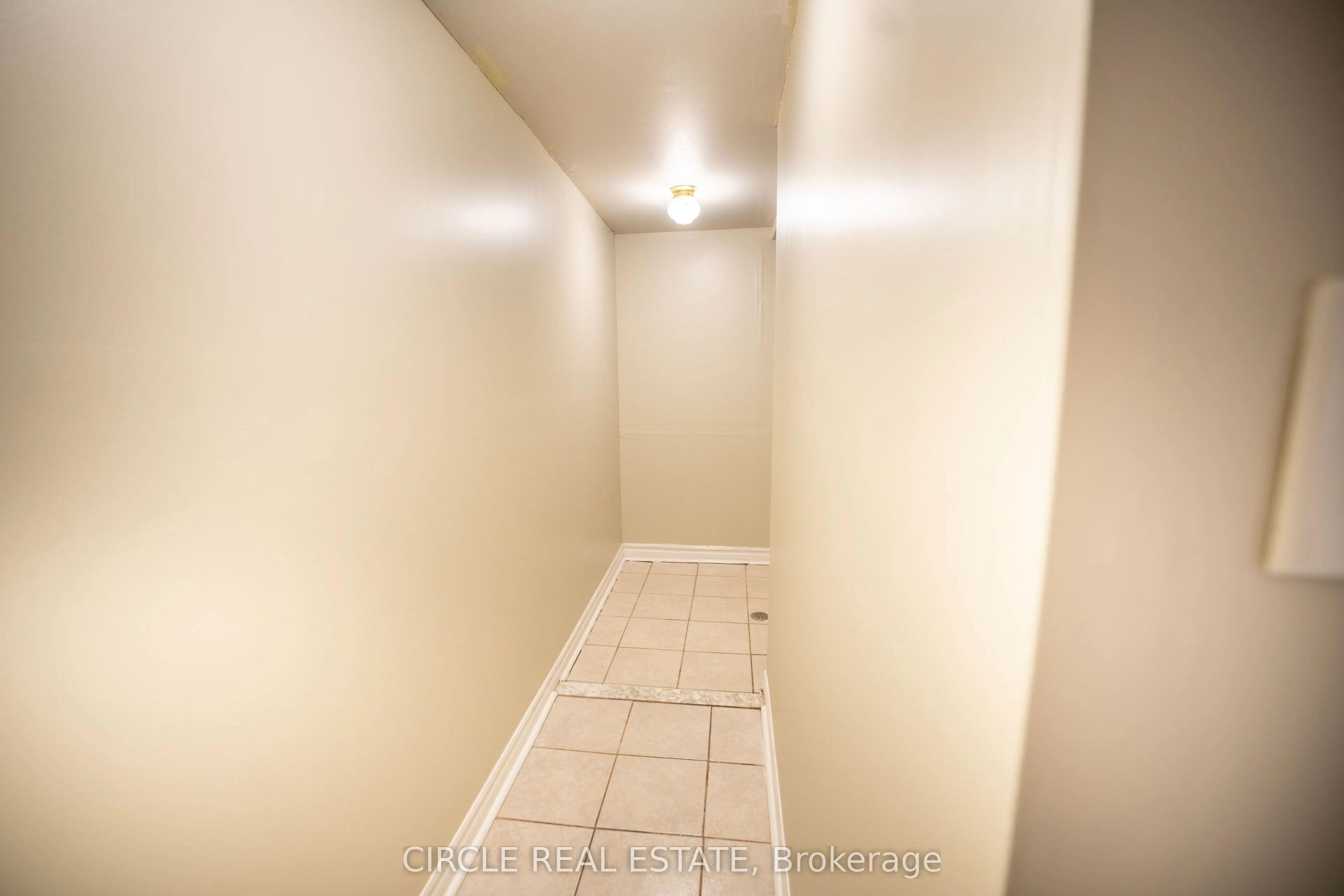 10 Gold Park Pl
