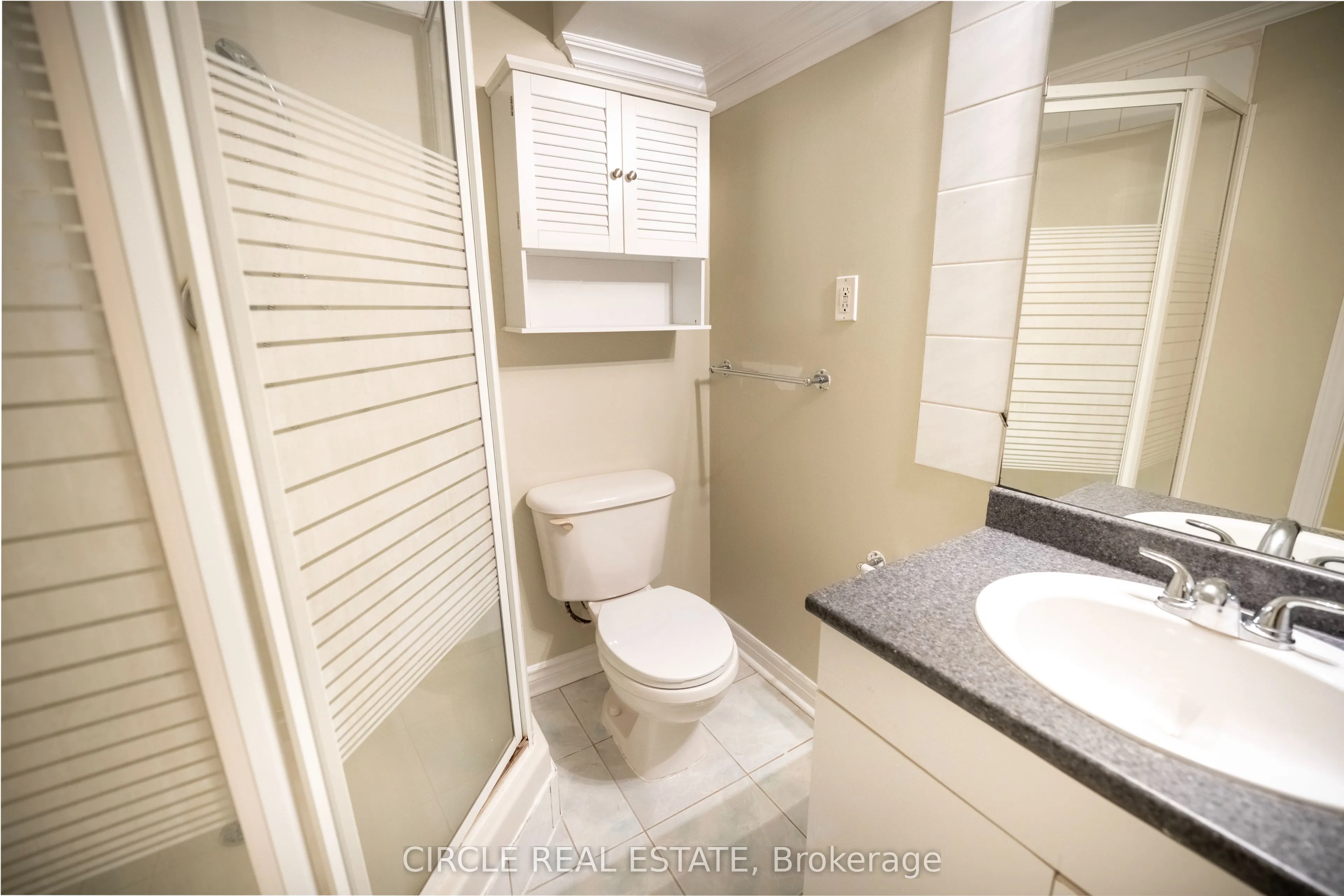 10 Gold Park Pl