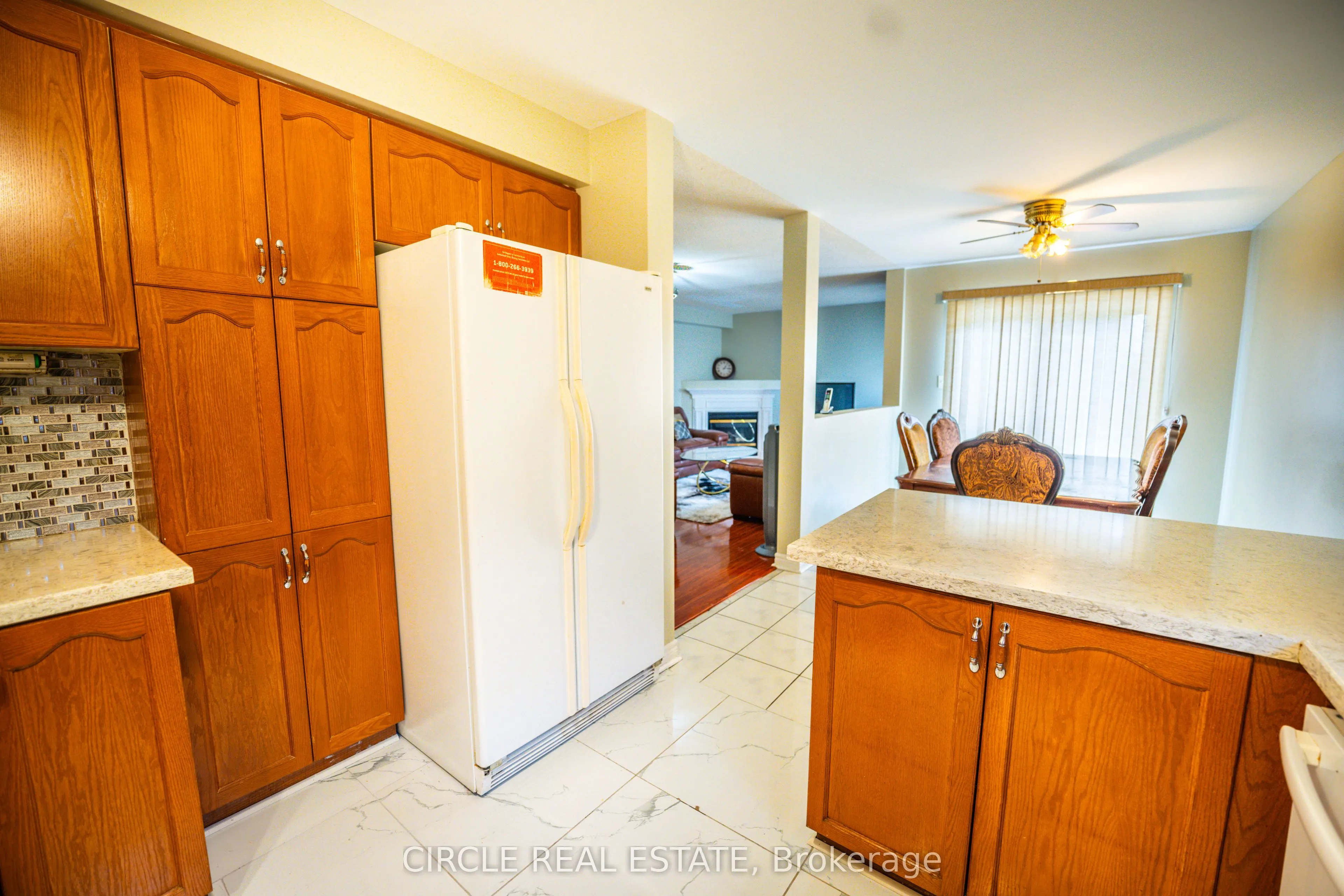 10 Gold Park Pl
