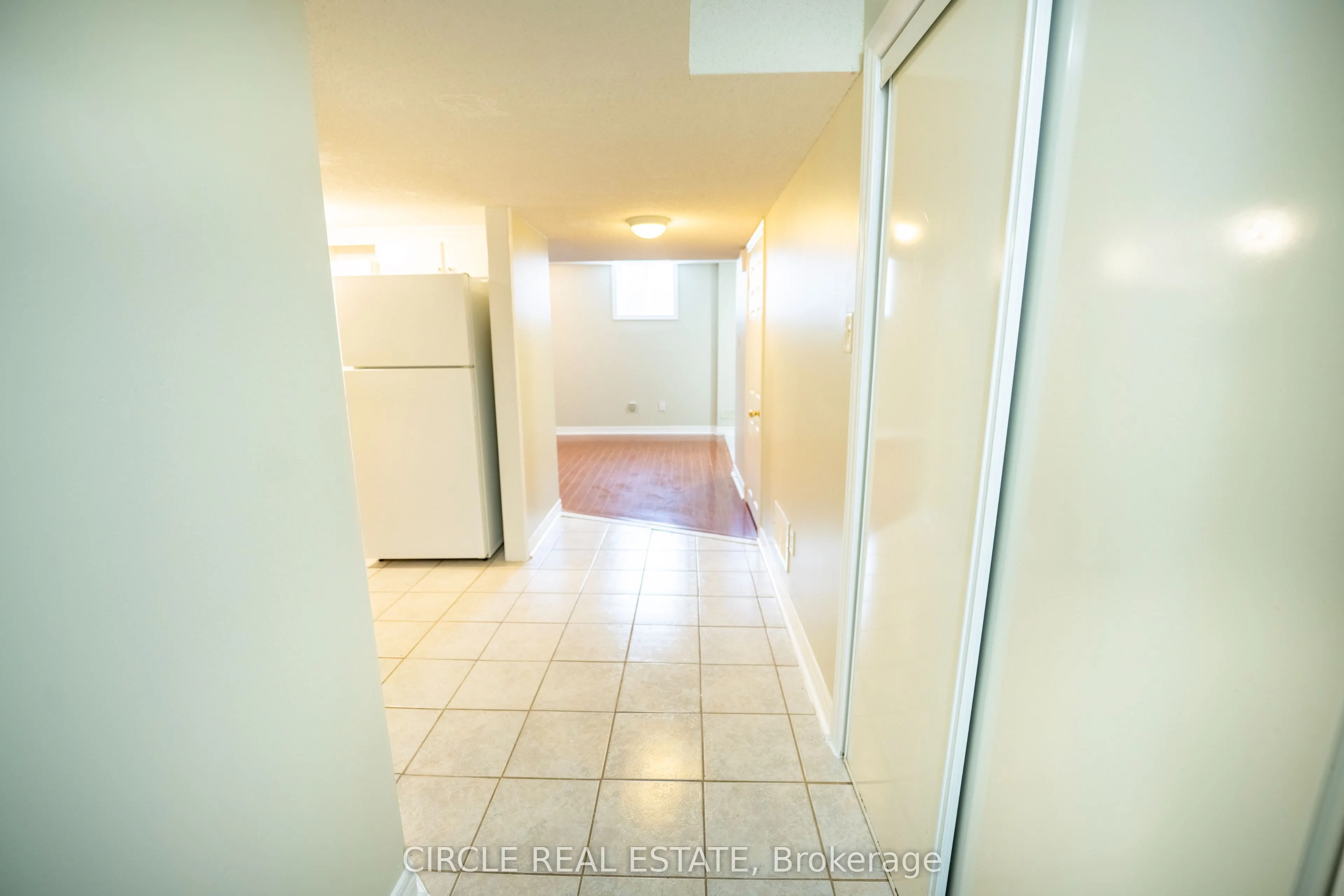 10 Gold Park Pl