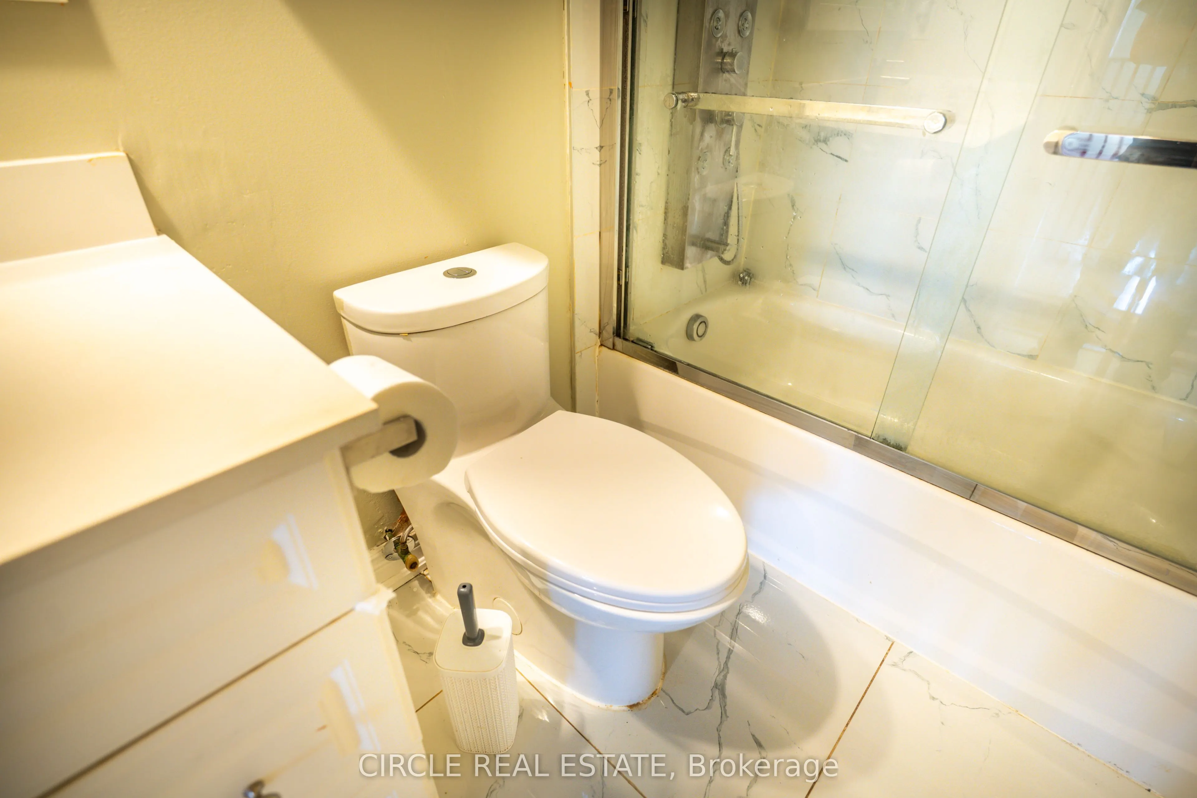 10 Gold Park Pl