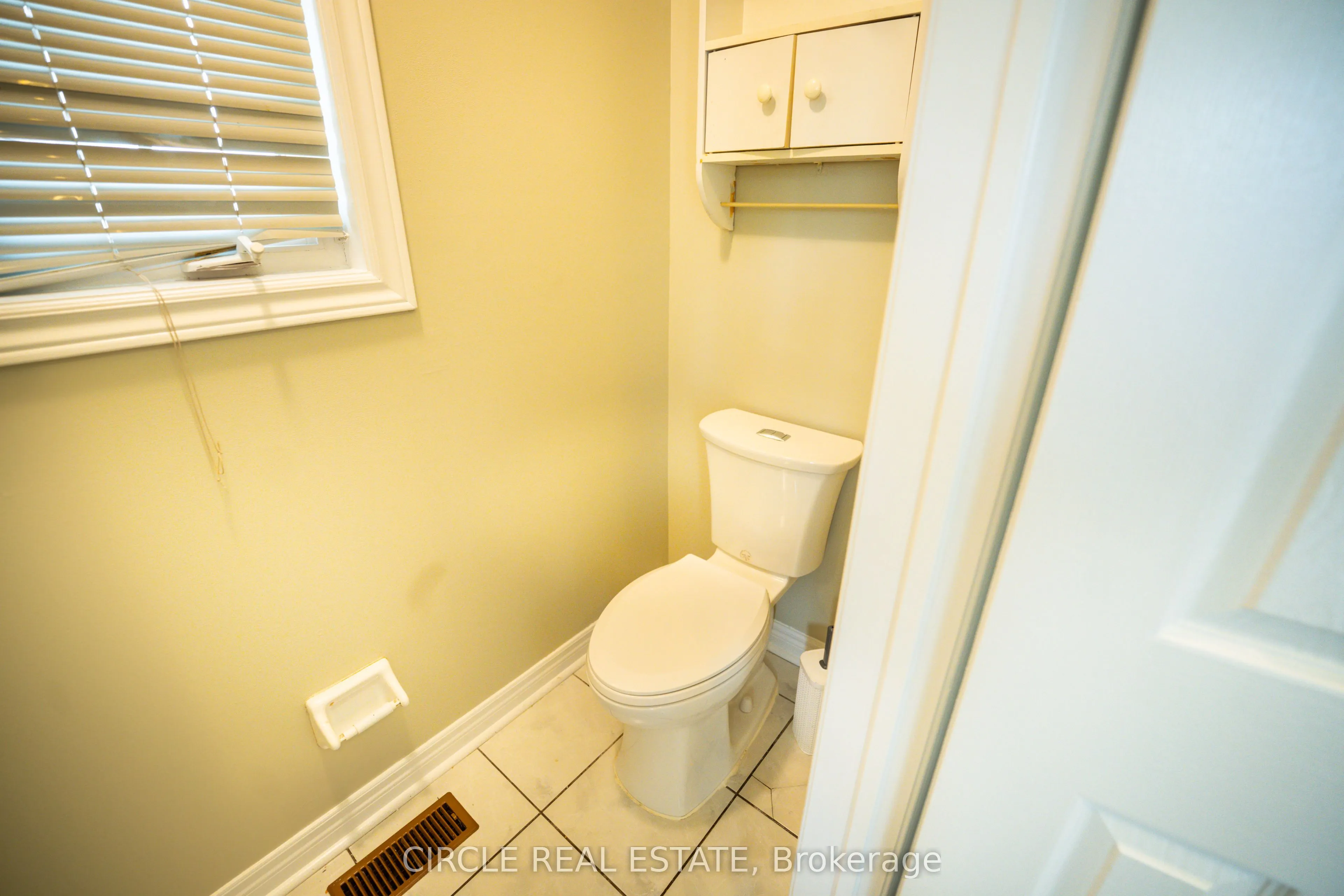 10 Gold Park Pl