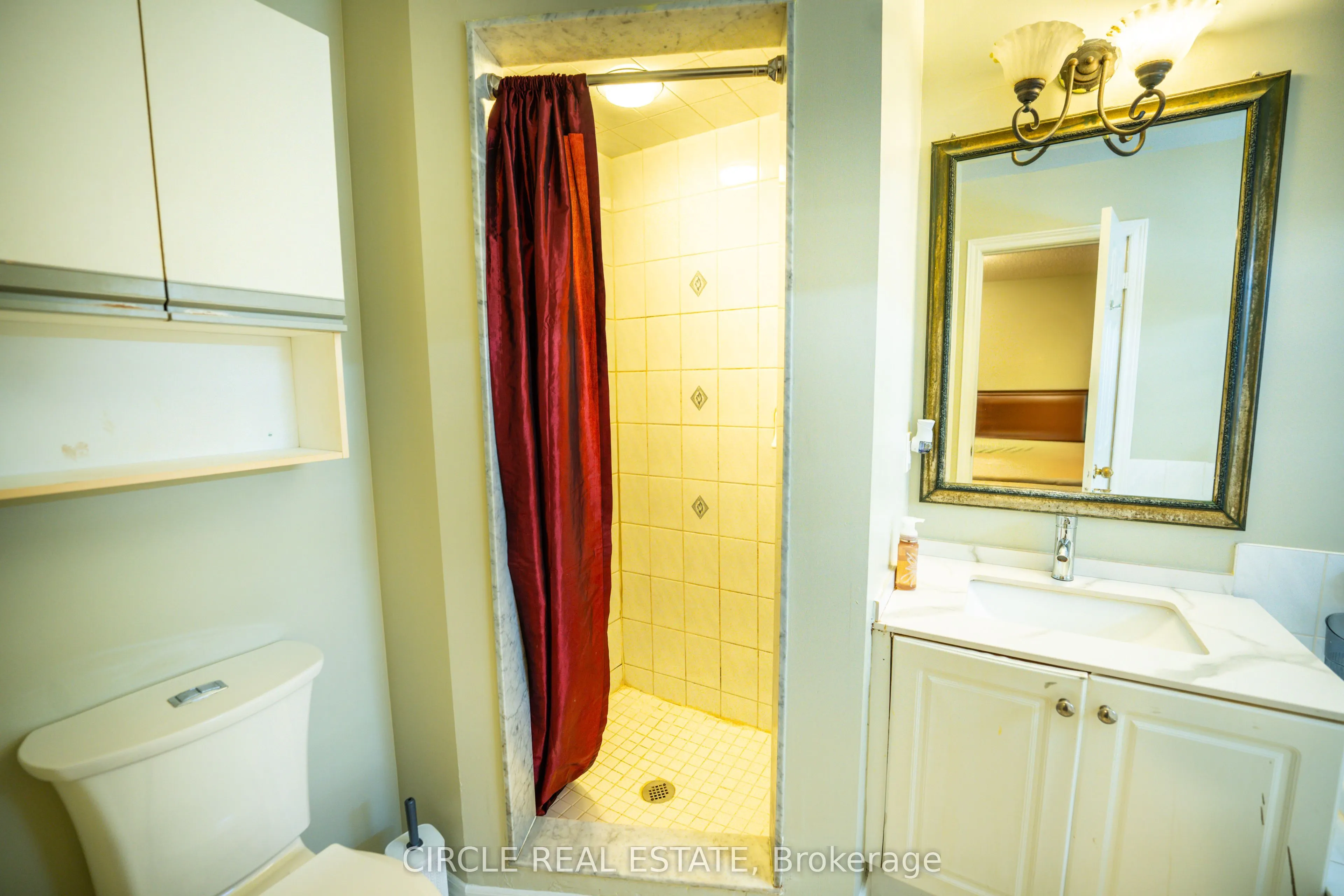 10 Gold Park Pl