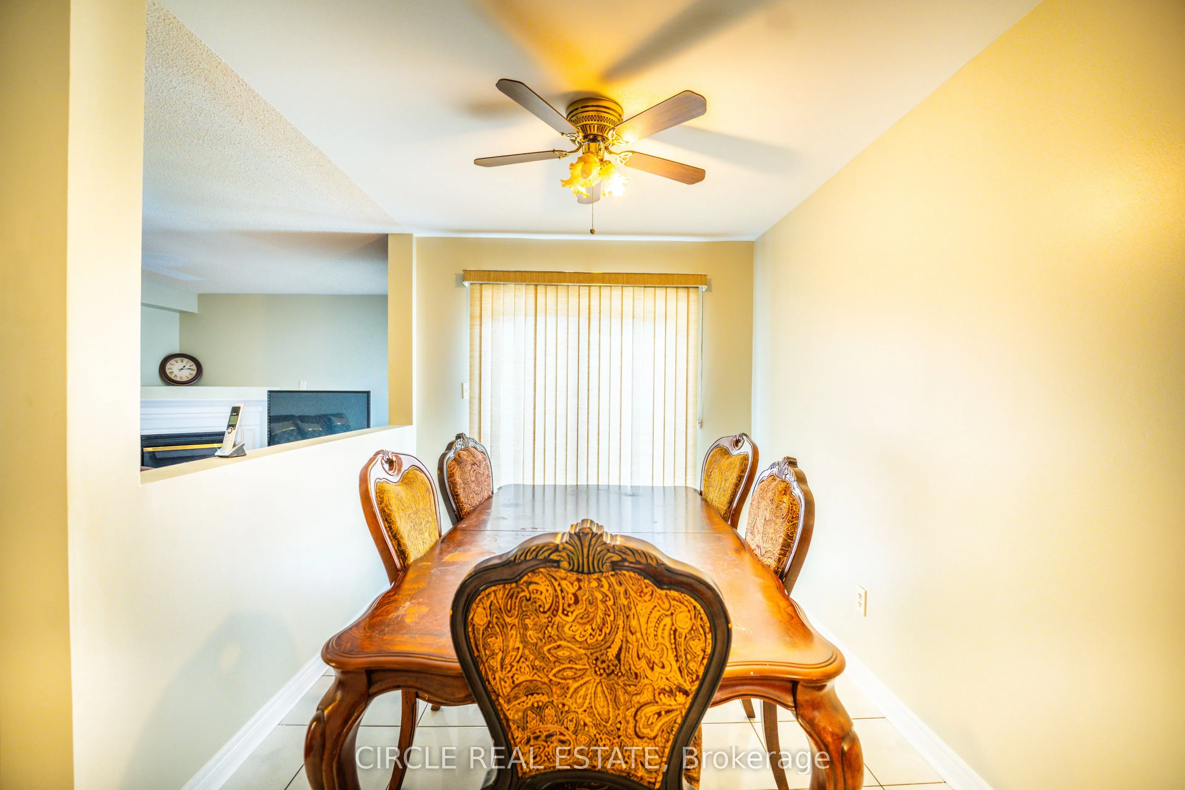 10 Gold Park Pl