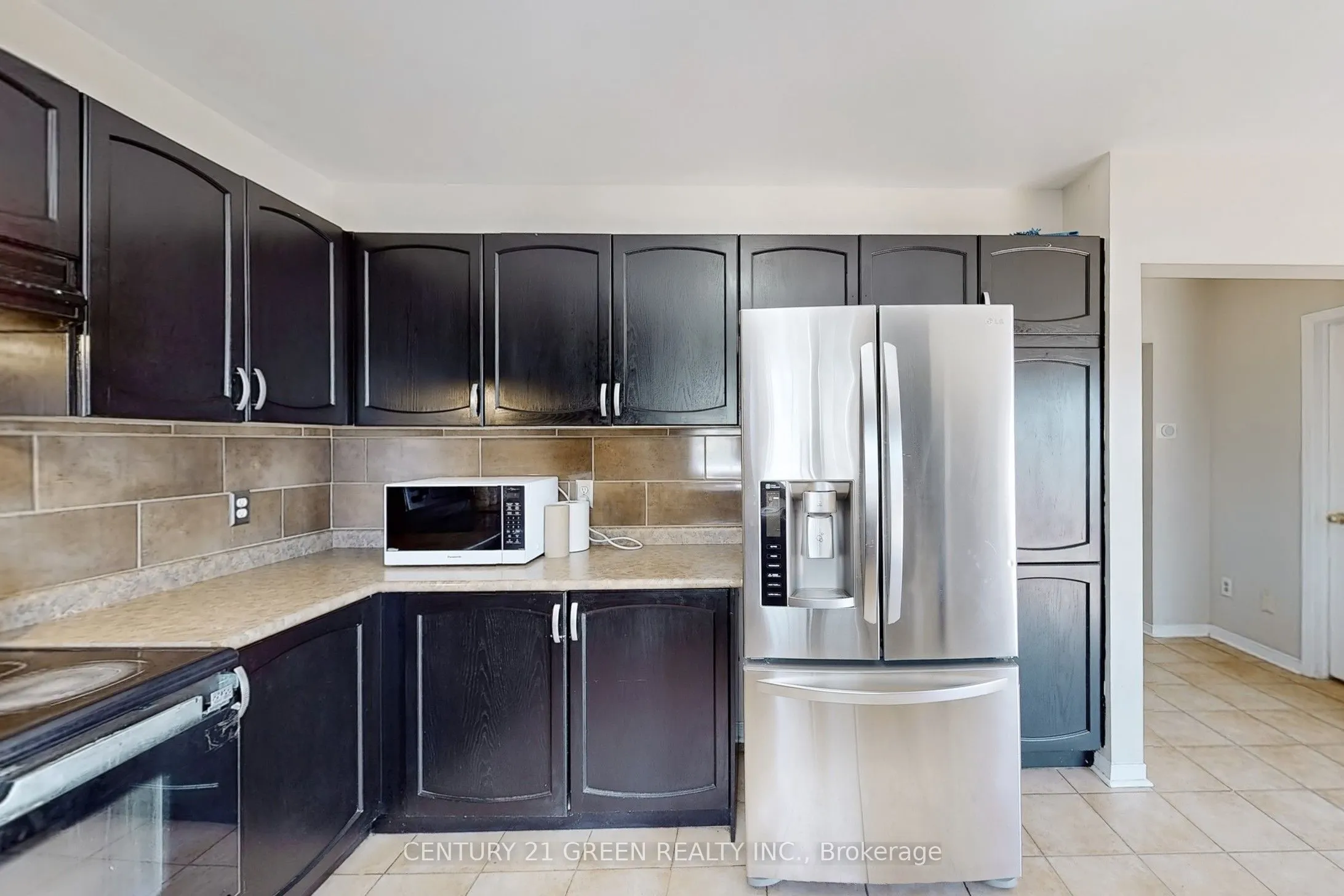 26 Dolphin Song Crescent