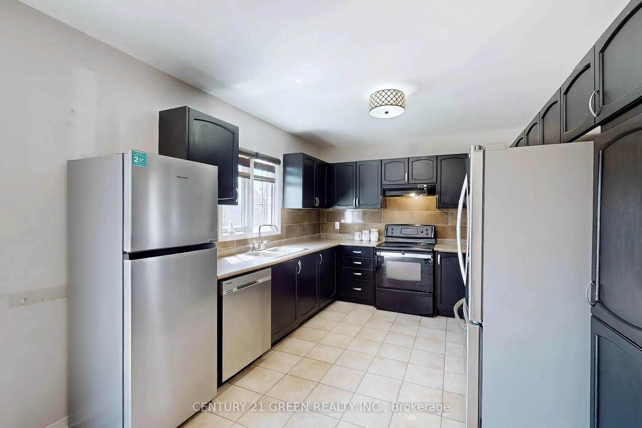 26 Dolphin Song Crescent