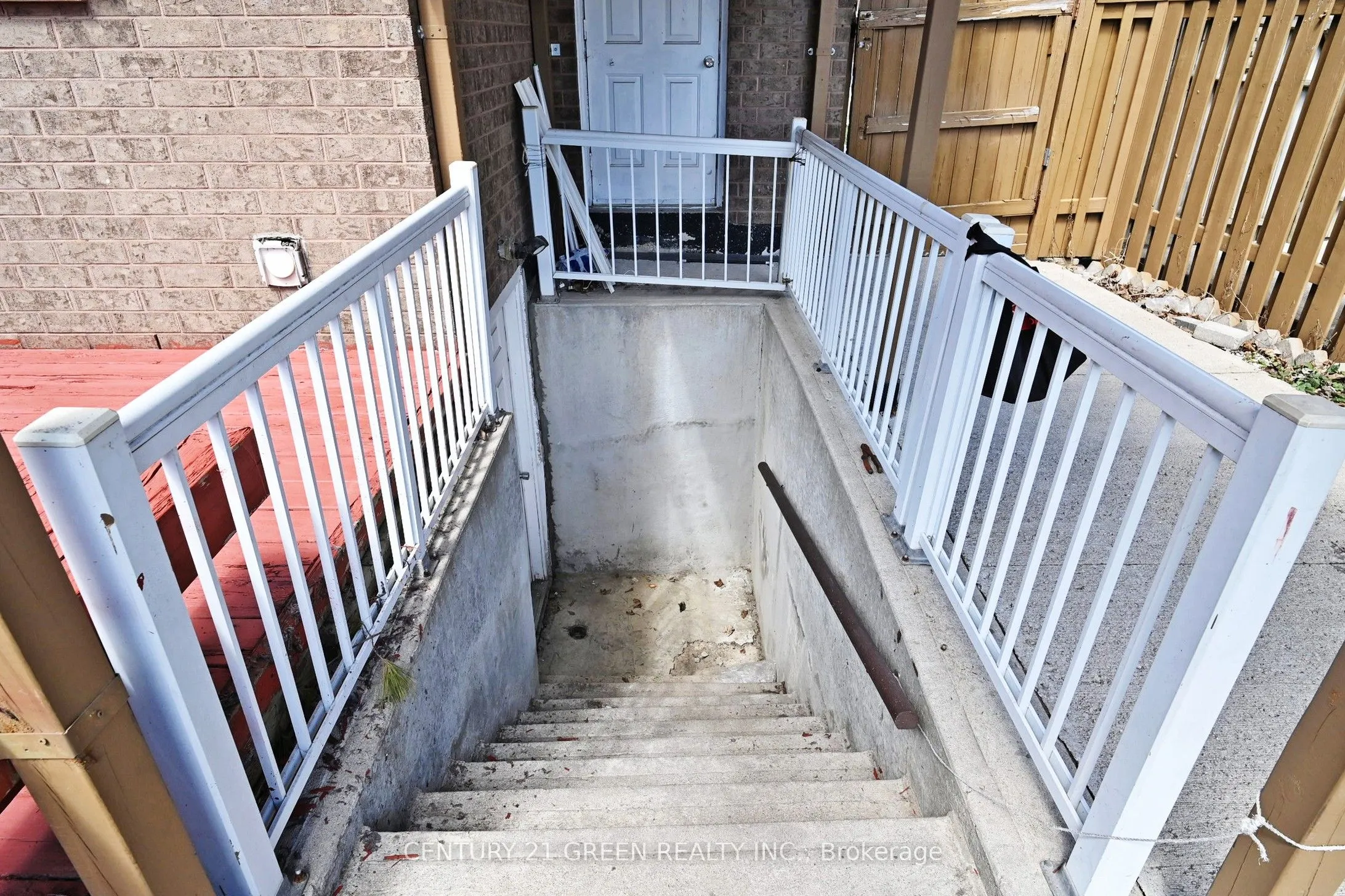 26 Dolphin Song Crescent