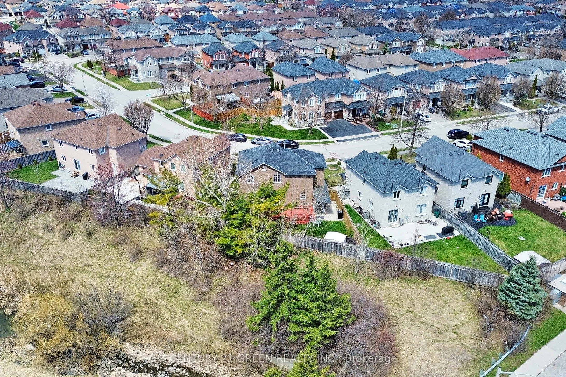 26 Dolphin Song Crescent