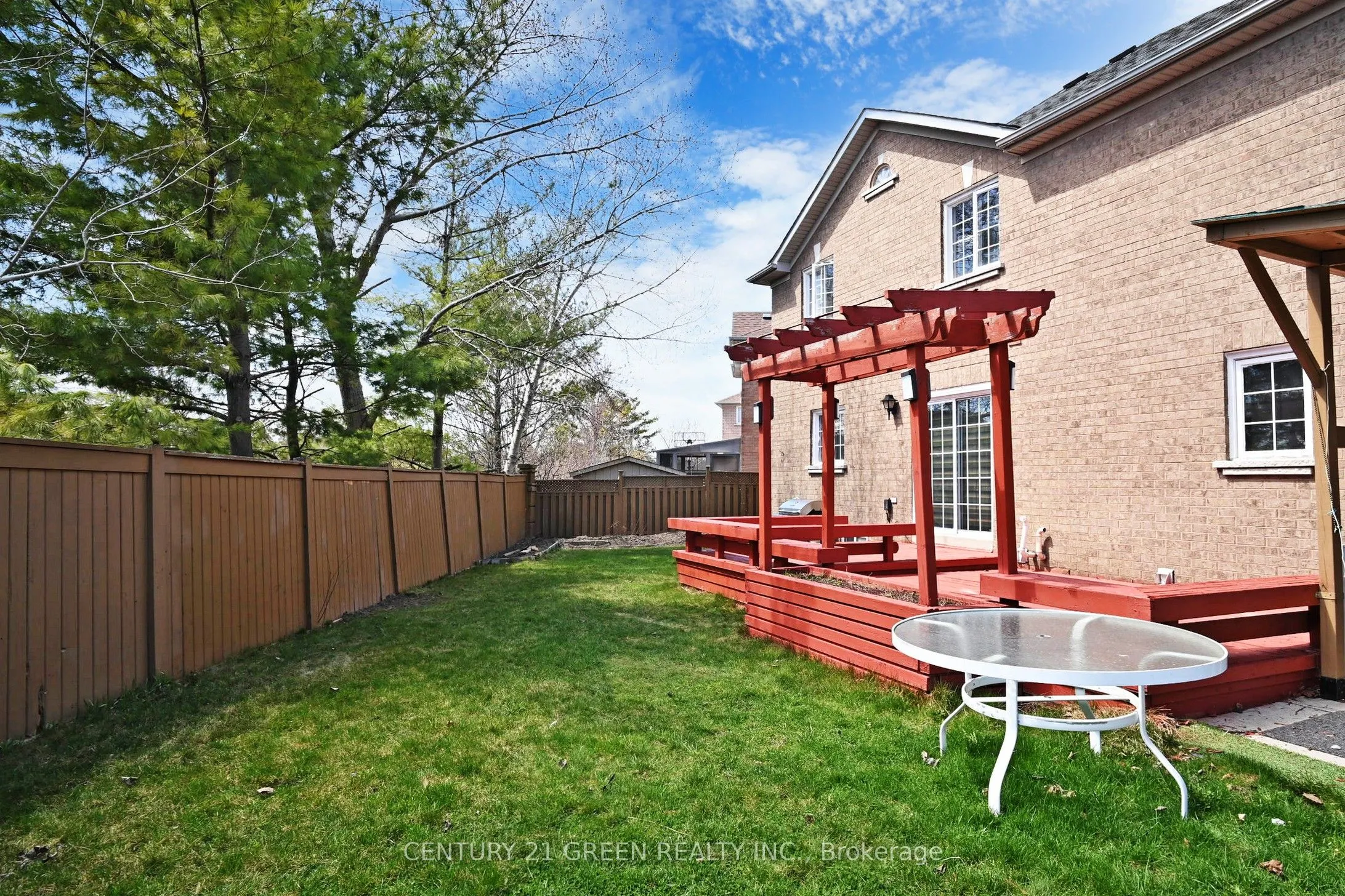 26 Dolphin Song Crescent
