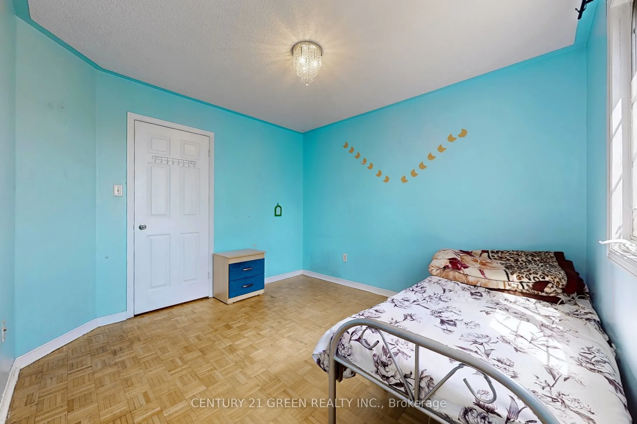 26 Dolphin Song Crescent