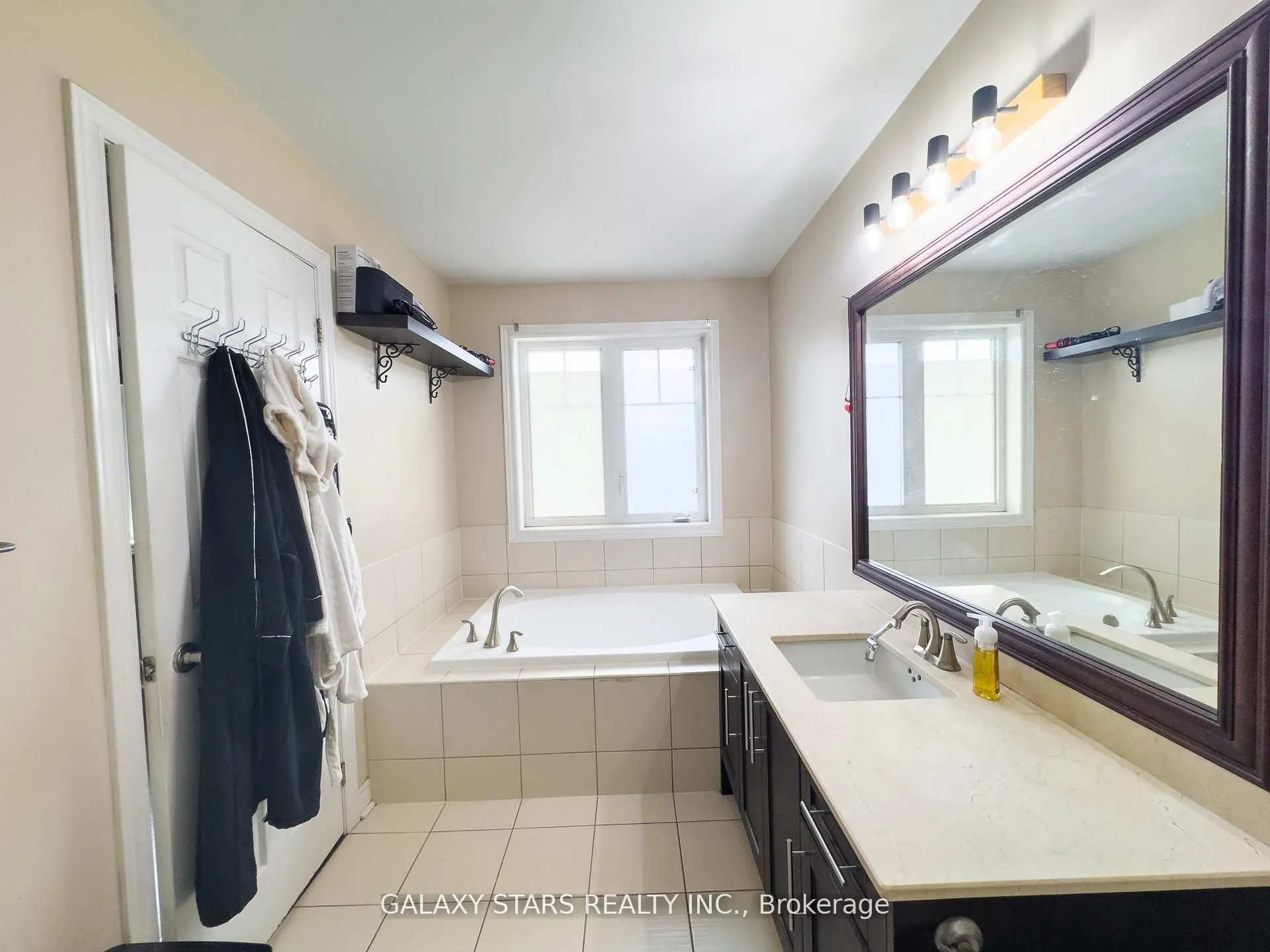 5 Aspenview Avenue