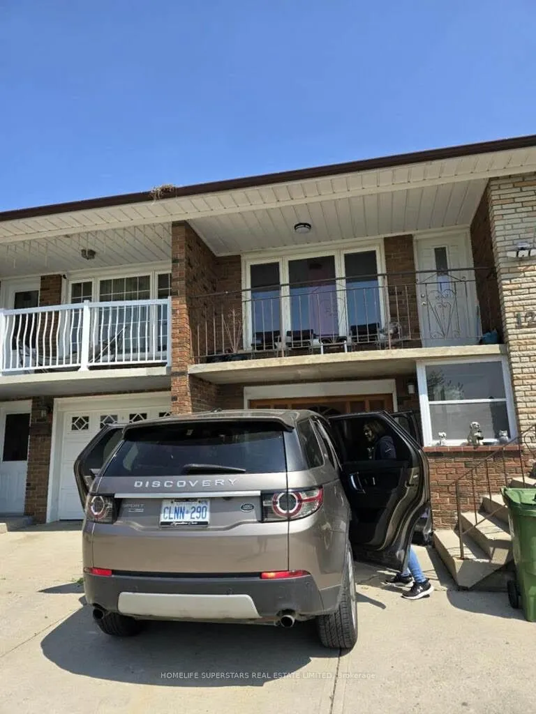 127 Blossom Crescent