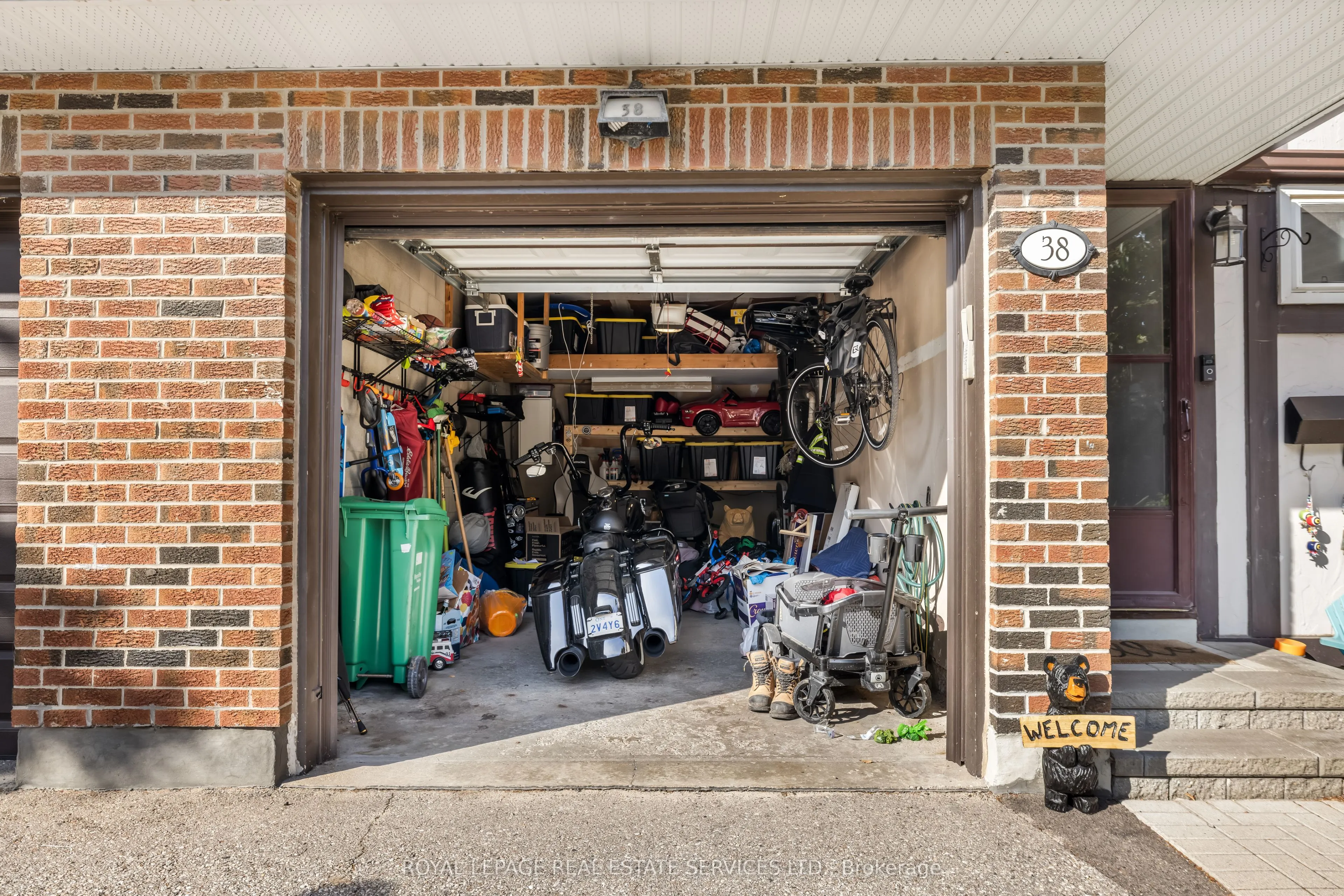 2120 Rathburn Road E, #38