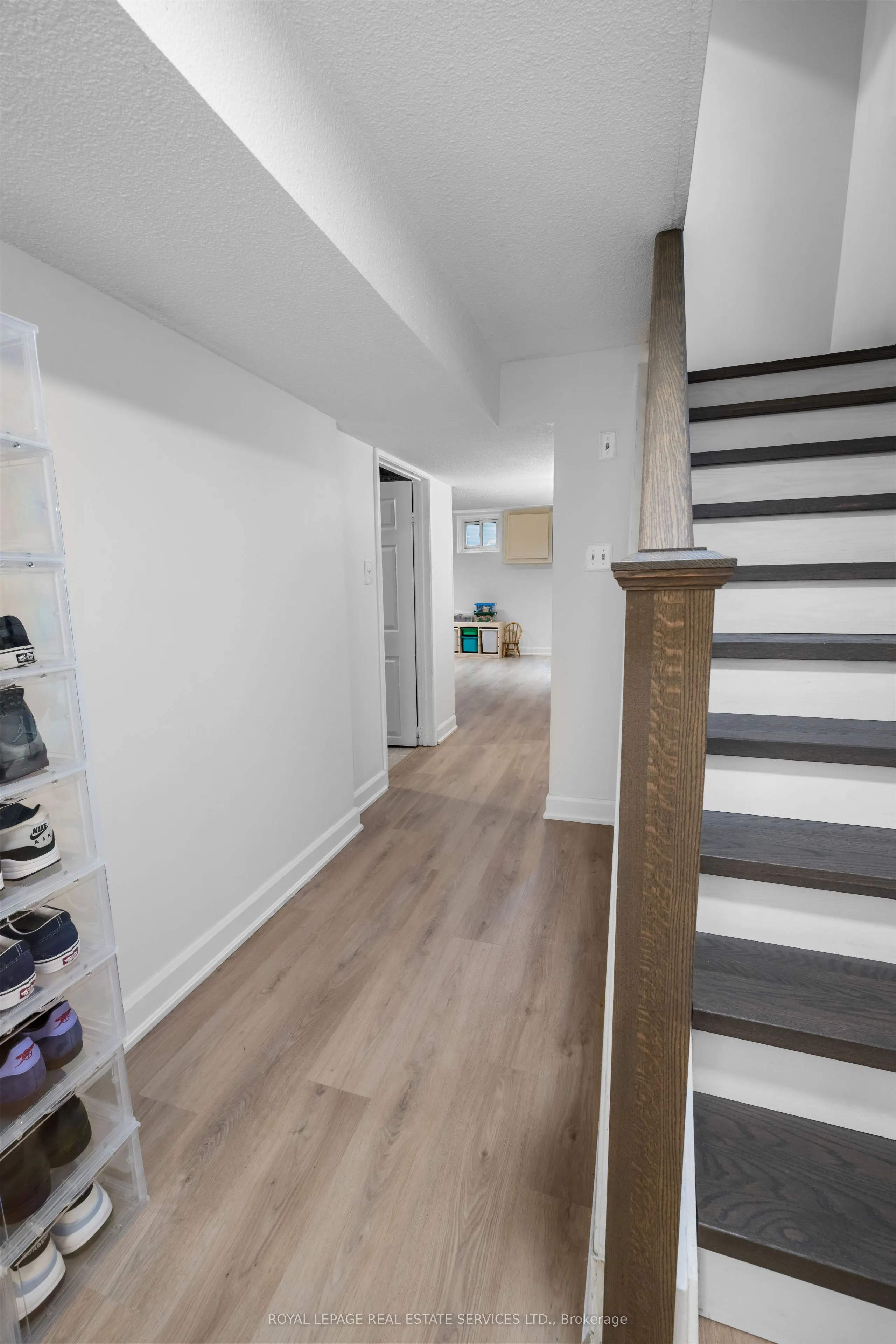 2120 Rathburn Road E, #38