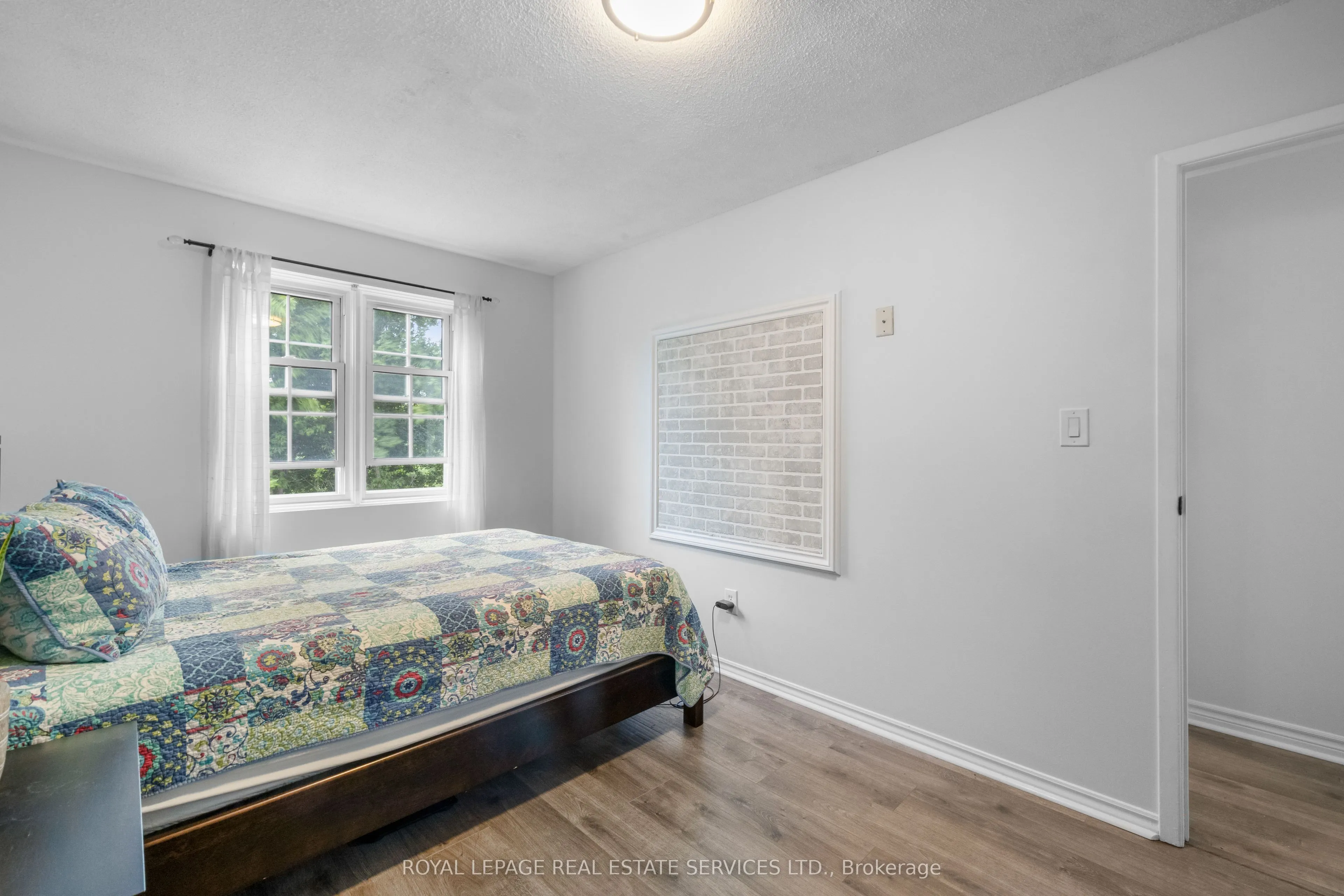 2120 Rathburn Road E, #38